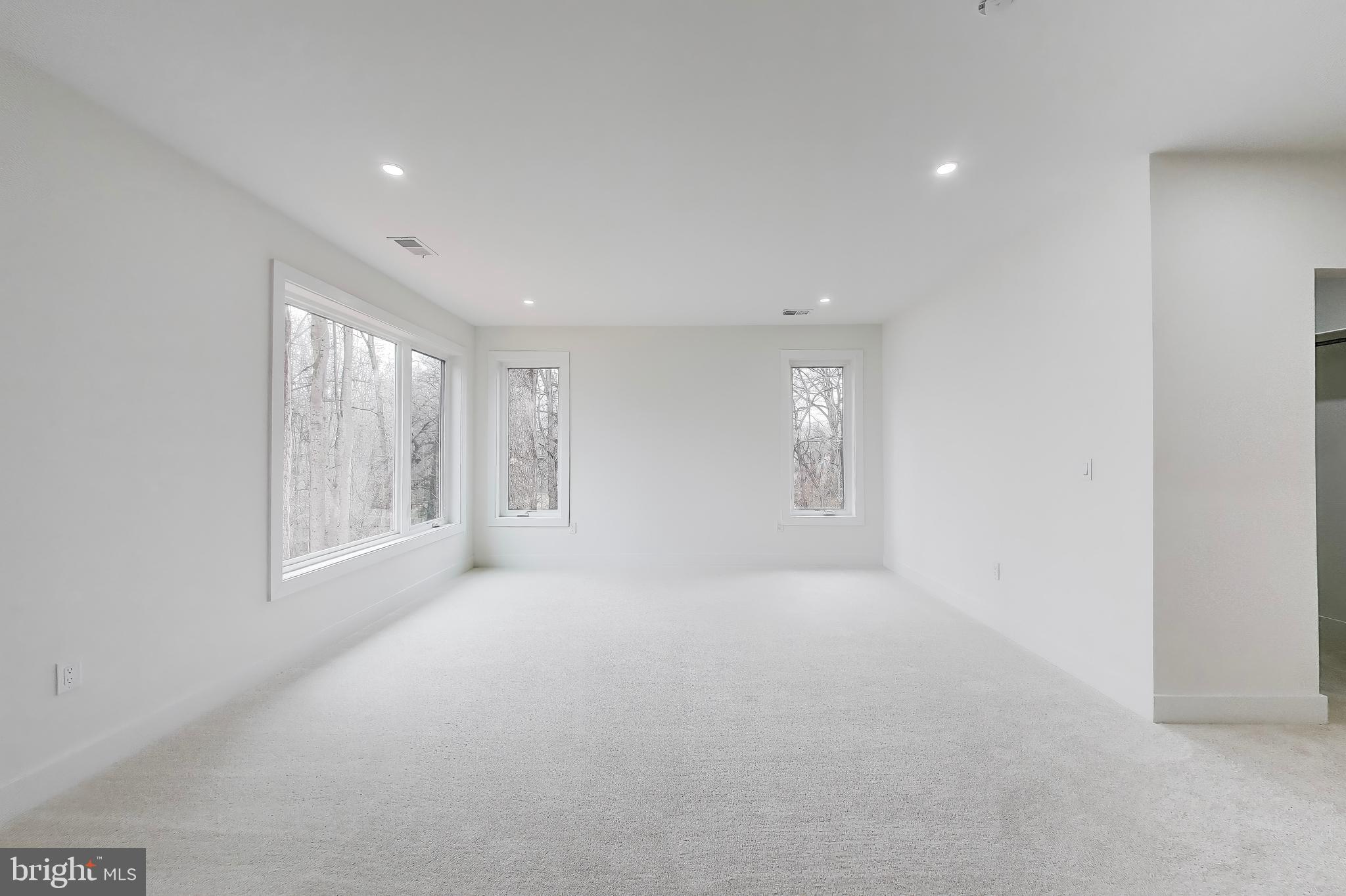 YATES FORD - Residential