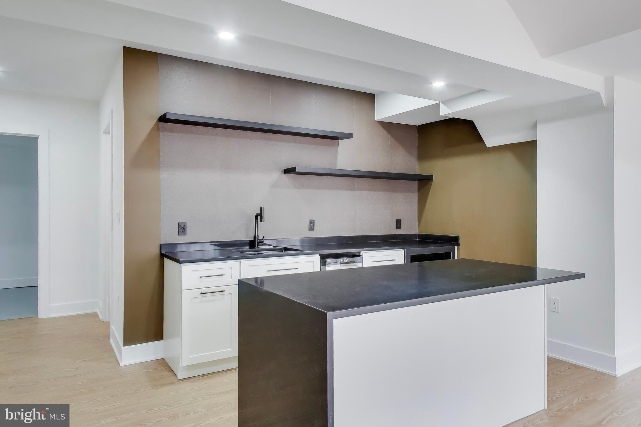 YATES FORD - Residential