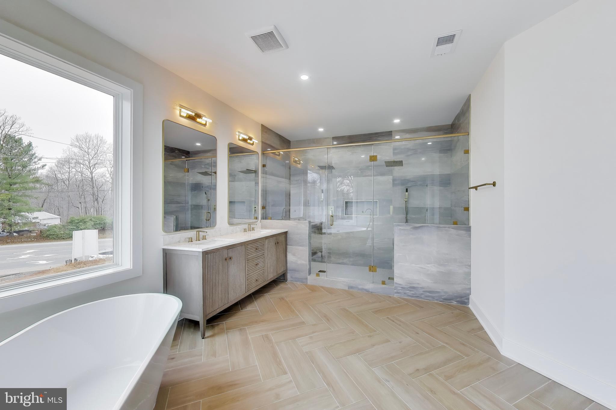 YATES FORD - Residential