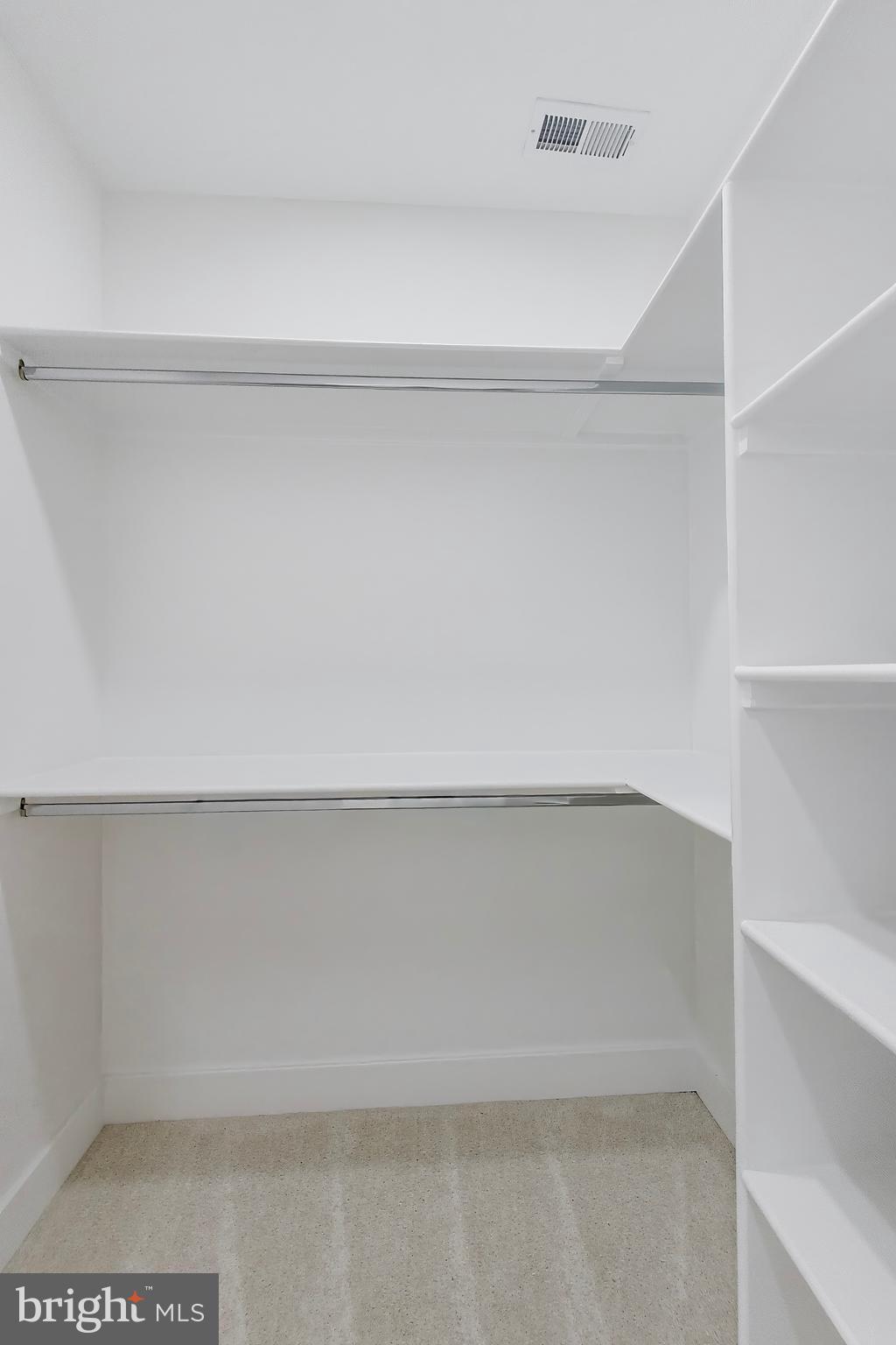 YATES FORD - Residential