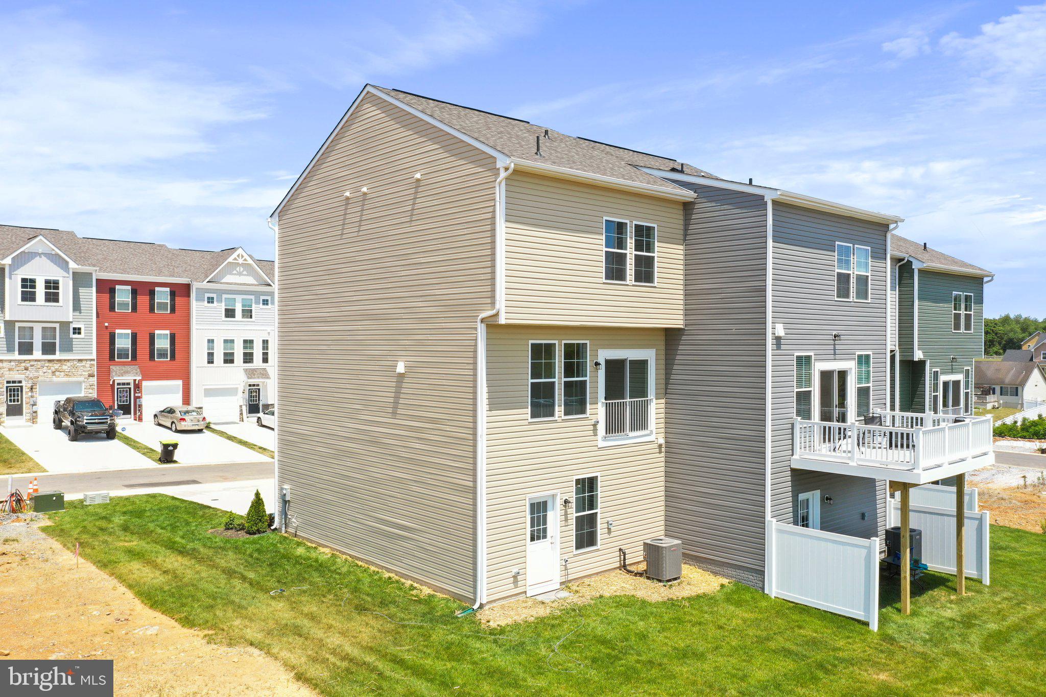 OVERLOOK AT RIVERSIDE TOWNHOMES - Residential Lease