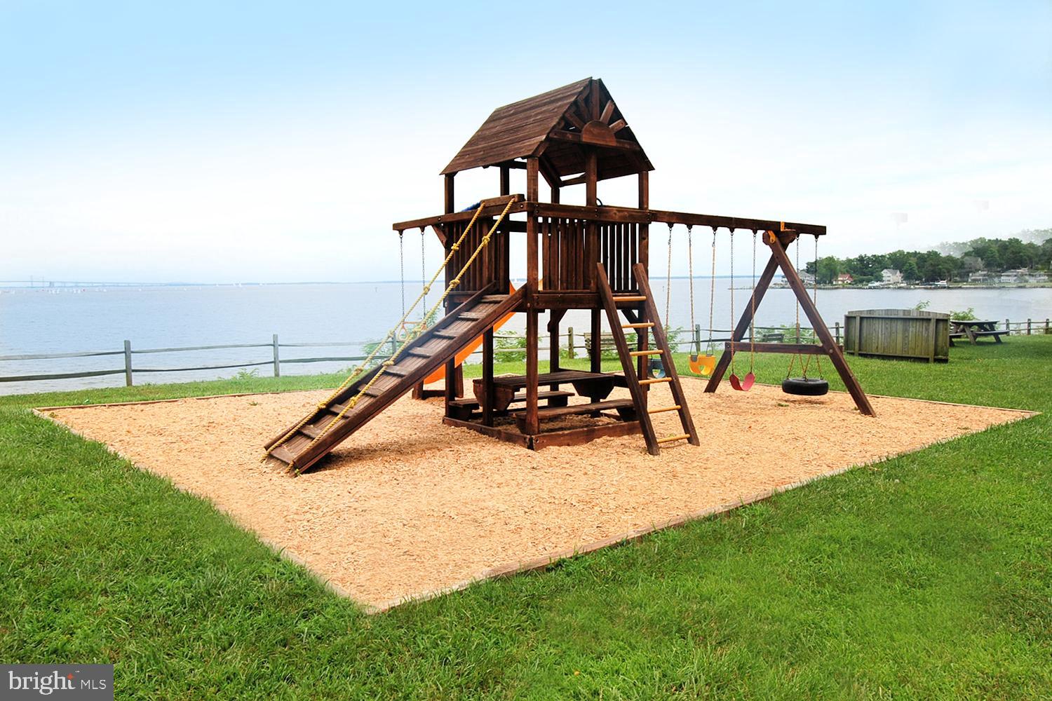 ANNAPOLIS ROADS - Residential