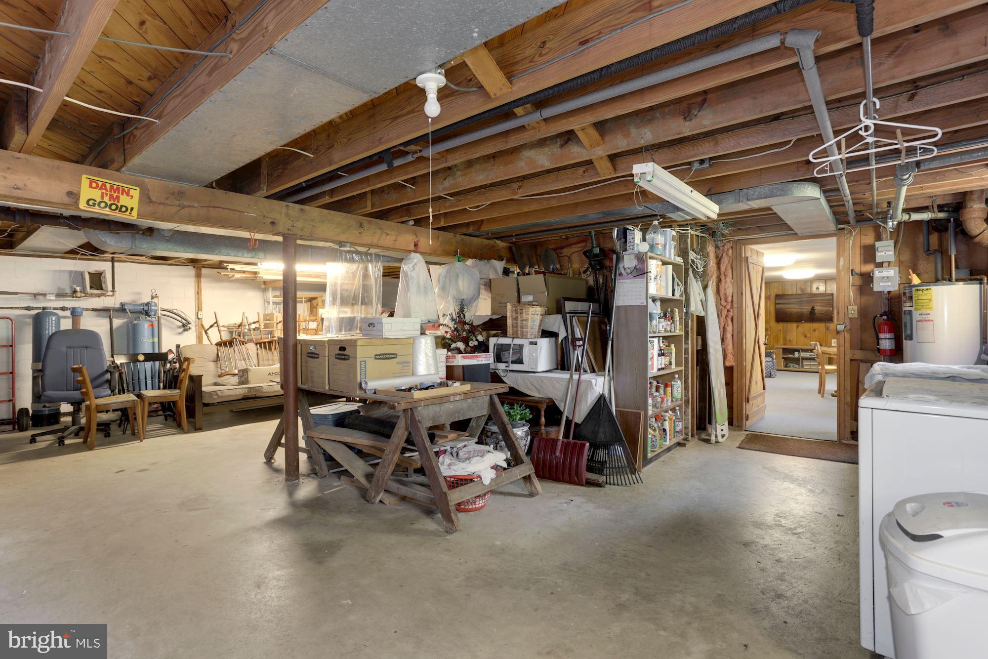 ANNAPOLIS ROADS - Residential