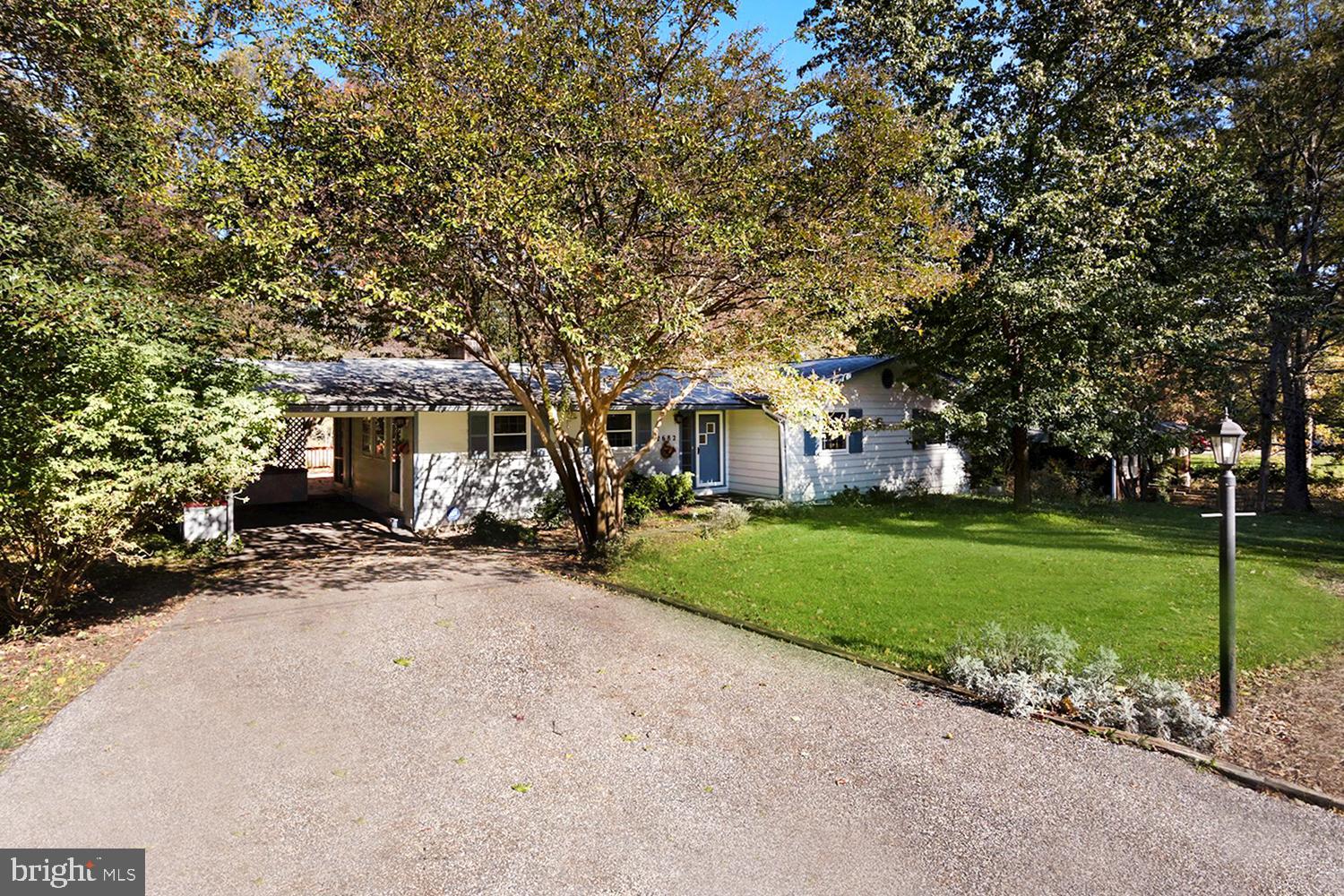 ANNAPOLIS ROADS - Residential