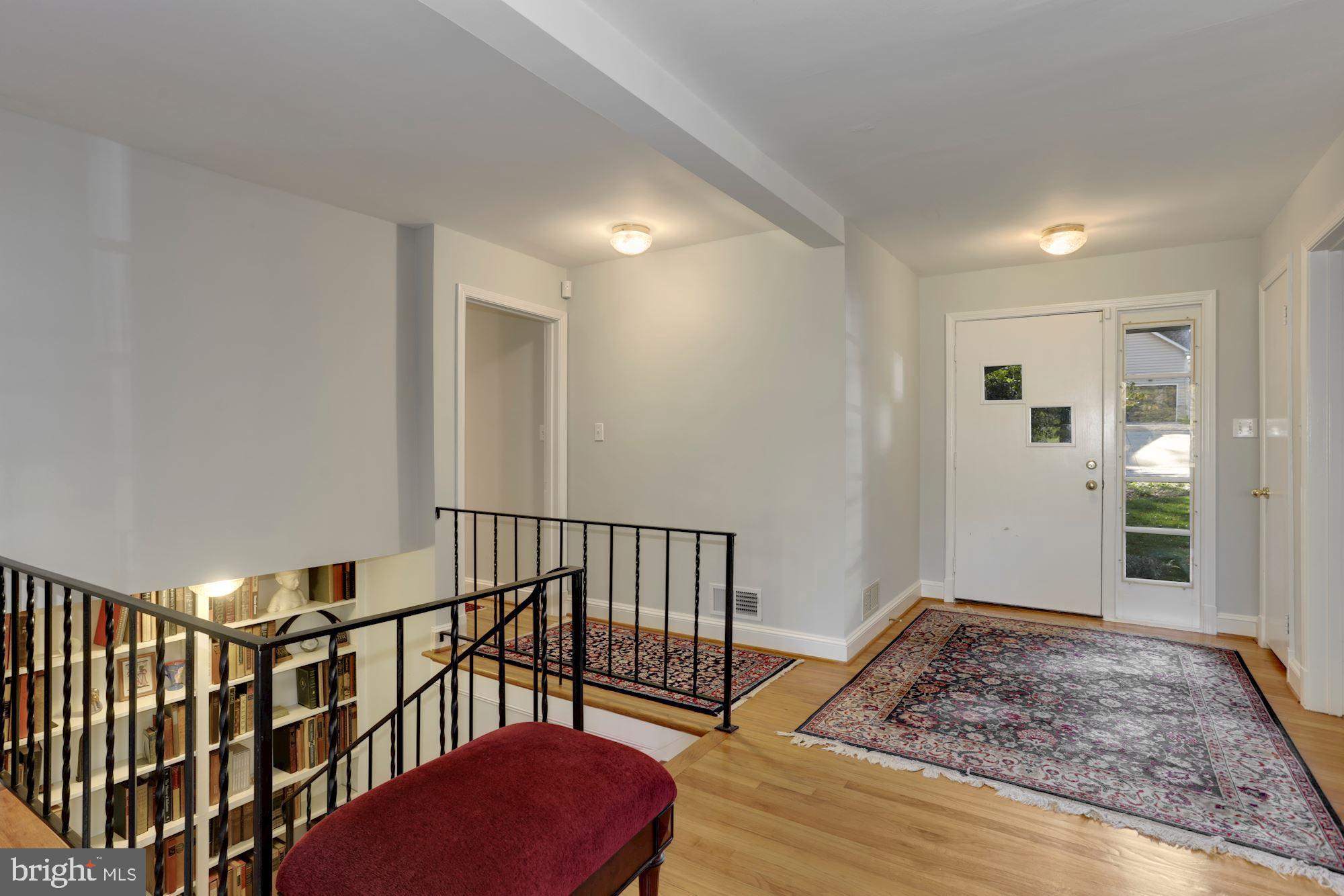 ANNAPOLIS ROADS - Residential