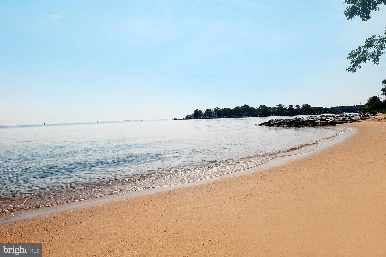 ANNAPOLIS ROADS - Residential