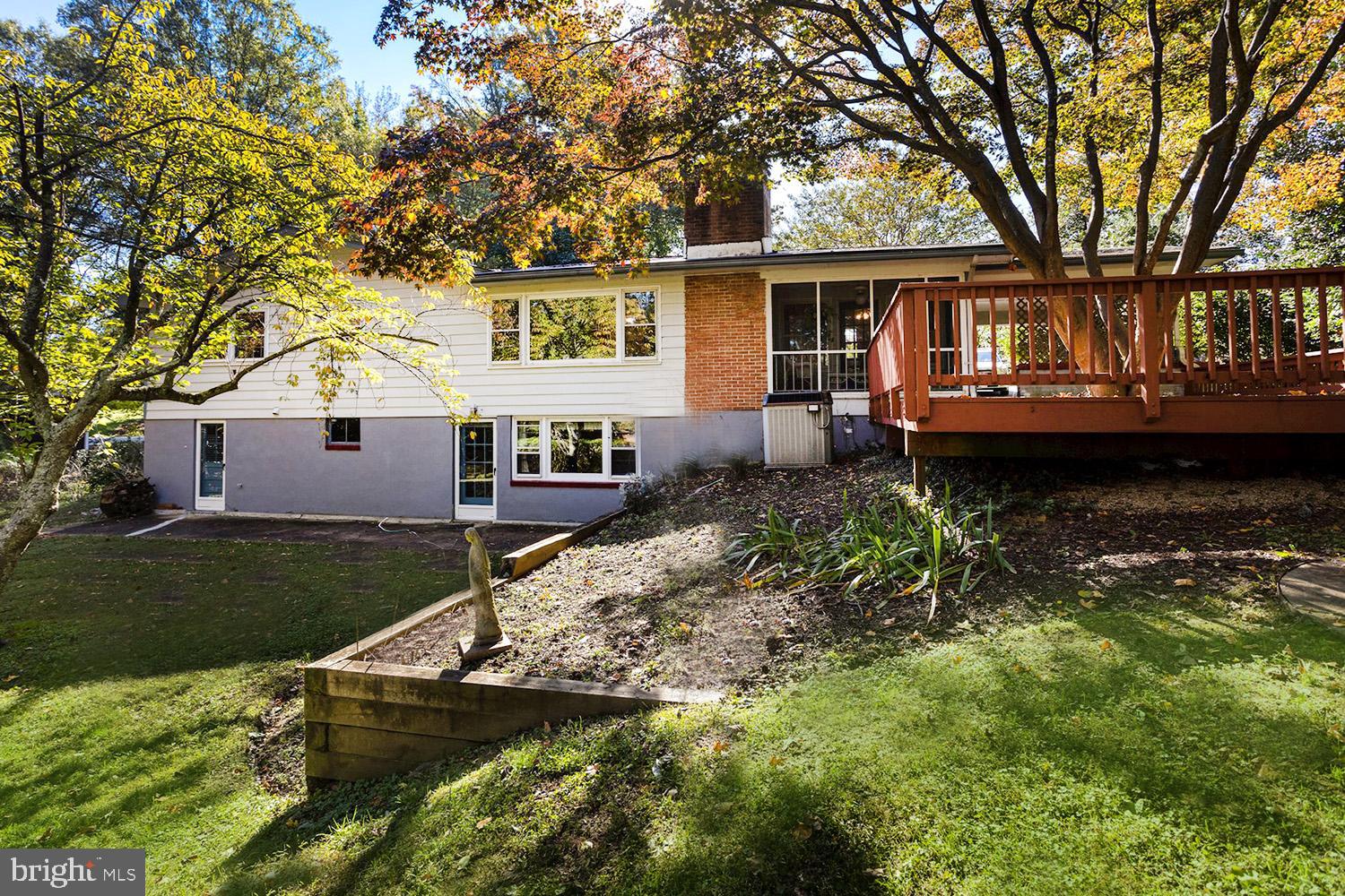 ANNAPOLIS ROADS - Residential