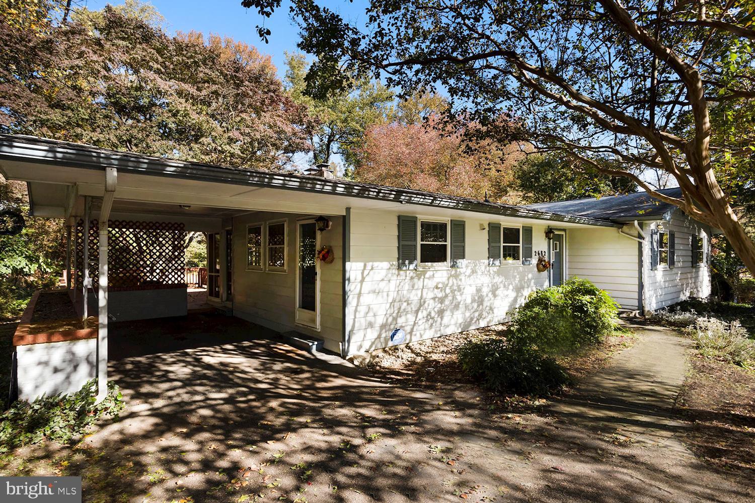 ANNAPOLIS ROADS - Residential