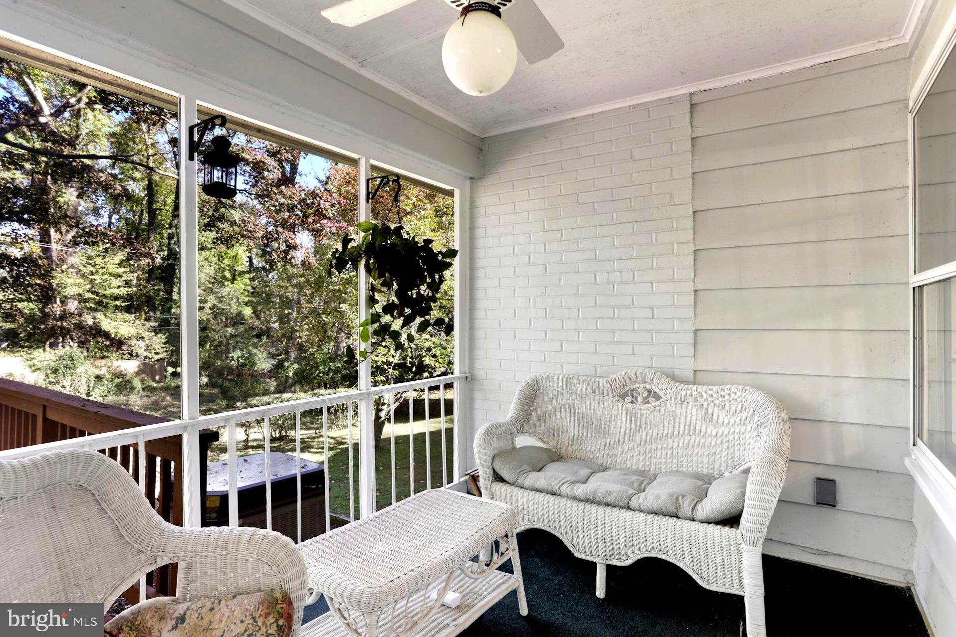 ANNAPOLIS ROADS - Residential