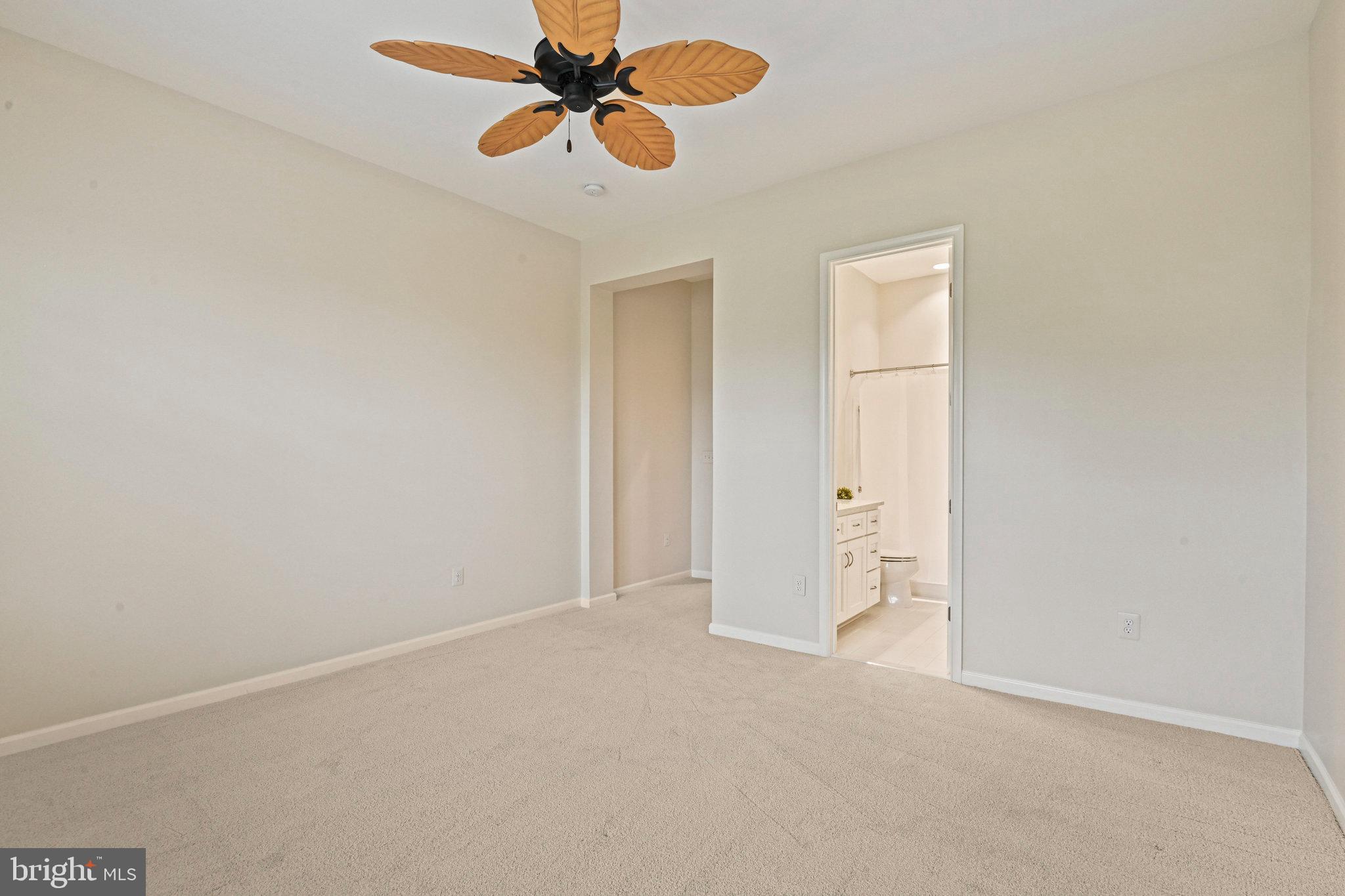 GREENS SOUTH AT WILLOWSF - Residential