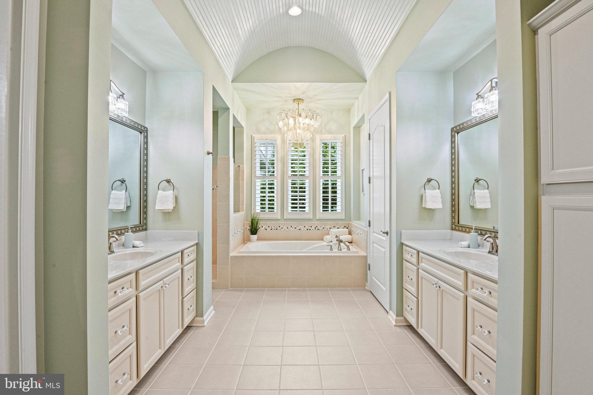 GREENS SOUTH AT WILLOWSF - Residential