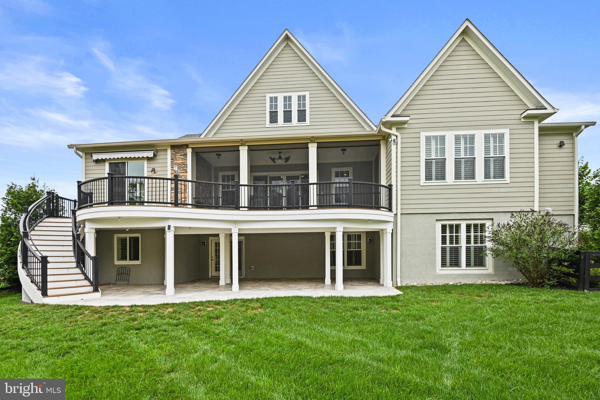 GREENS SOUTH AT WILLOWSF - Residential