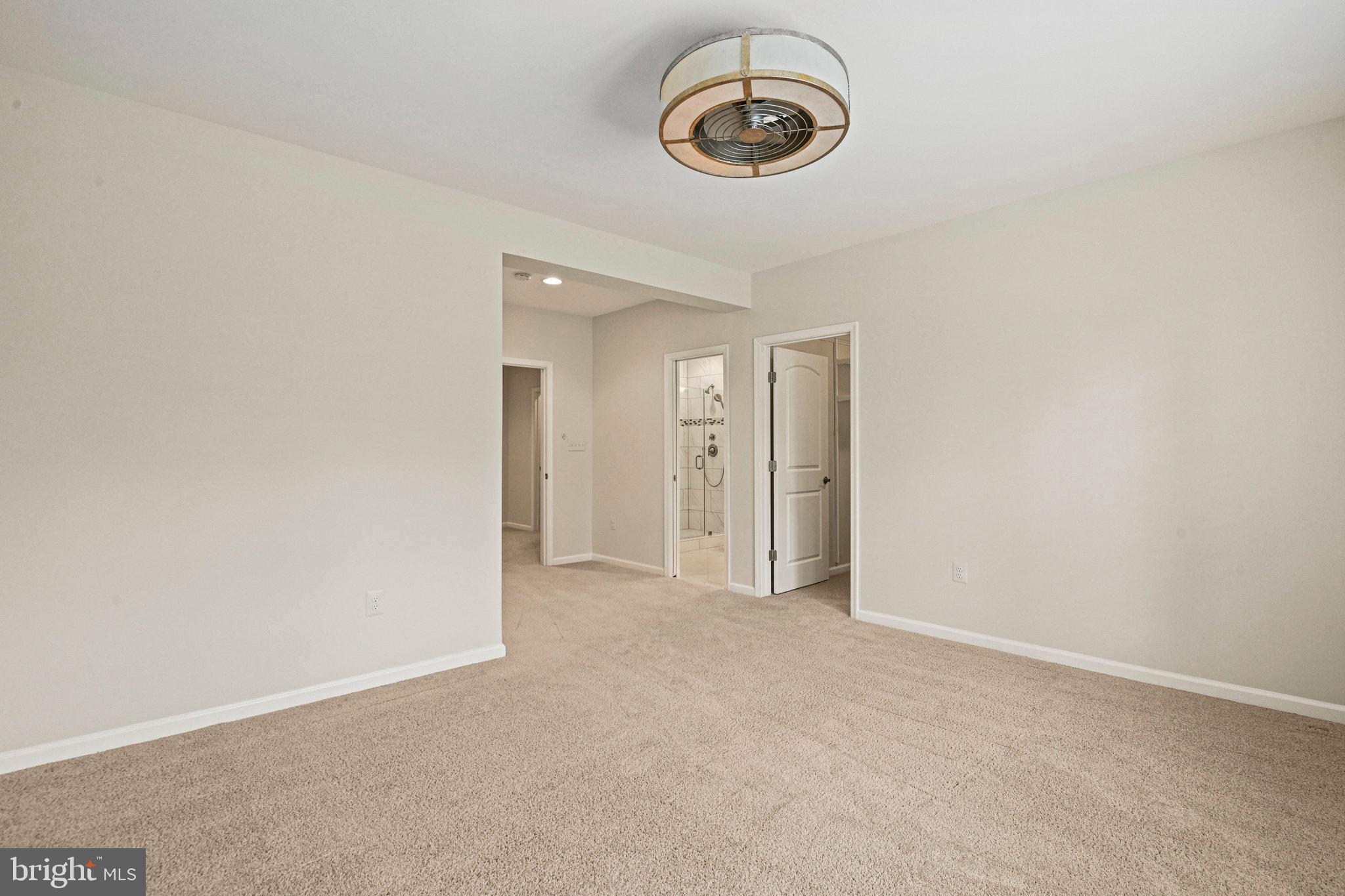 GREENS SOUTH AT WILLOWSF - Residential