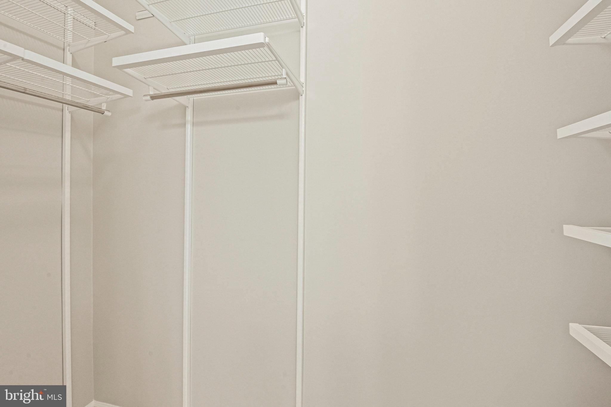 GREENS SOUTH AT WILLOWSF - Residential