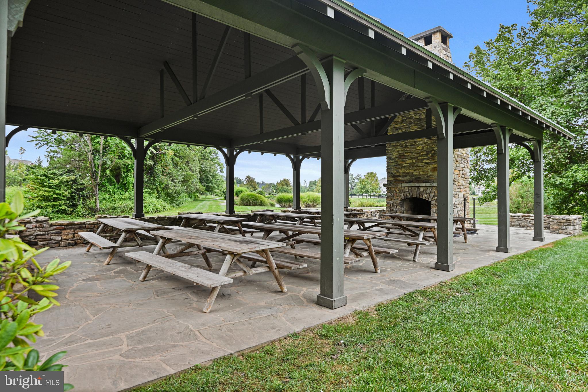 GREENS SOUTH AT WILLOWSF - Residential