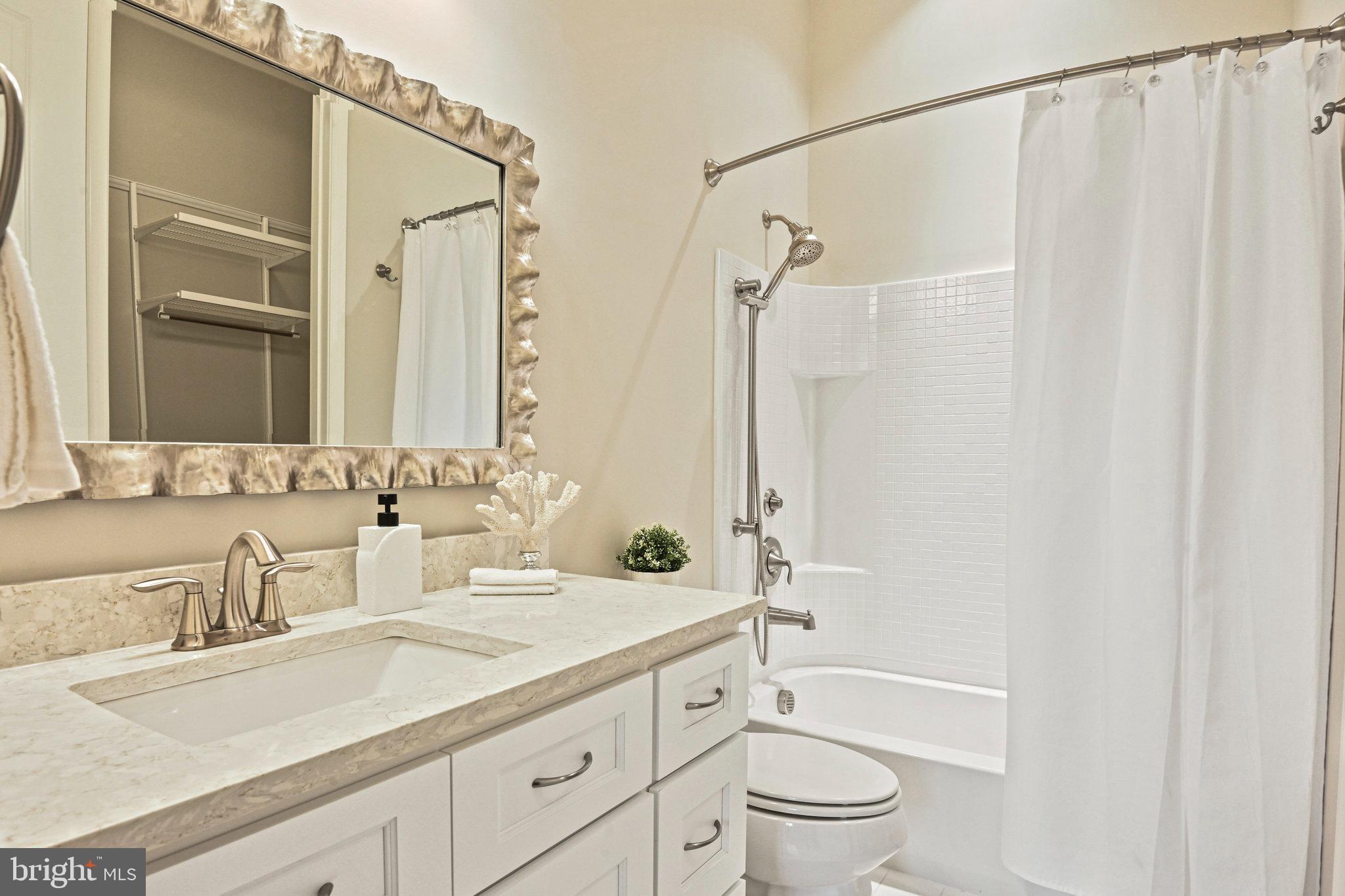 GREENS SOUTH AT WILLOWSF - Residential