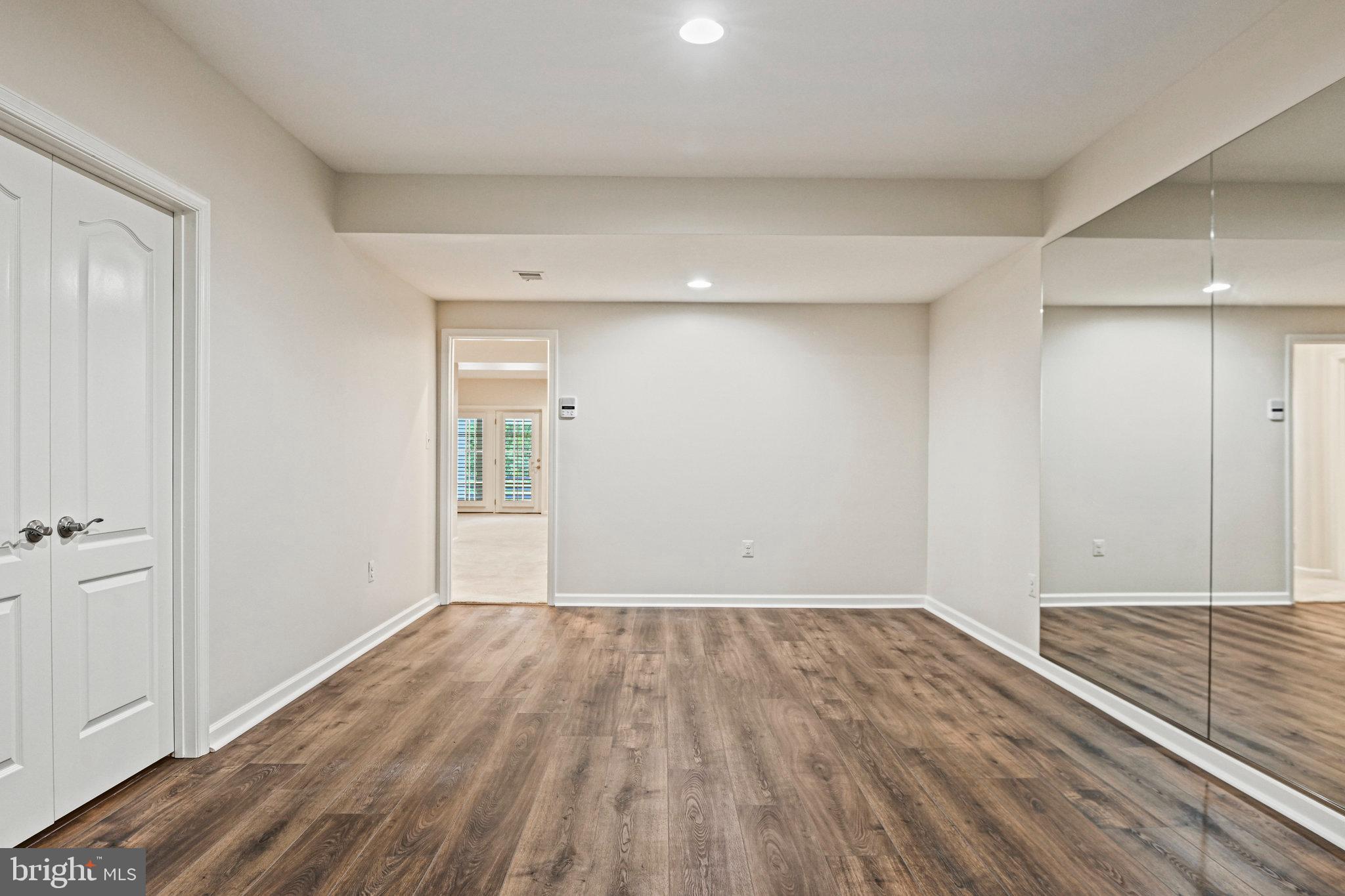 GREENS SOUTH AT WILLOWSF - Residential