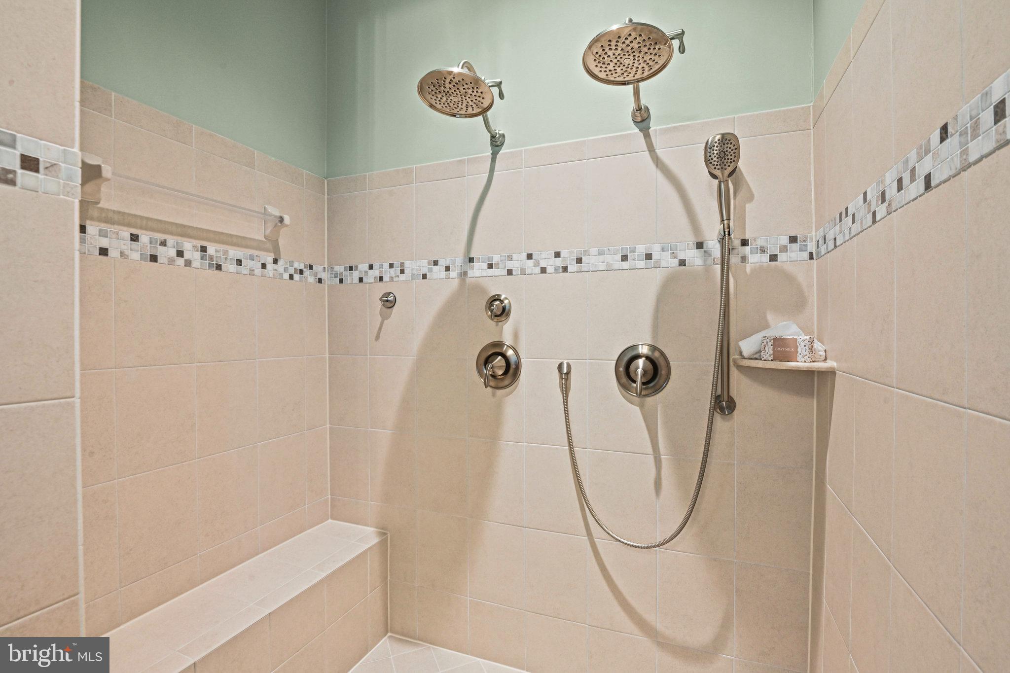 GREENS SOUTH AT WILLOWSF - Residential