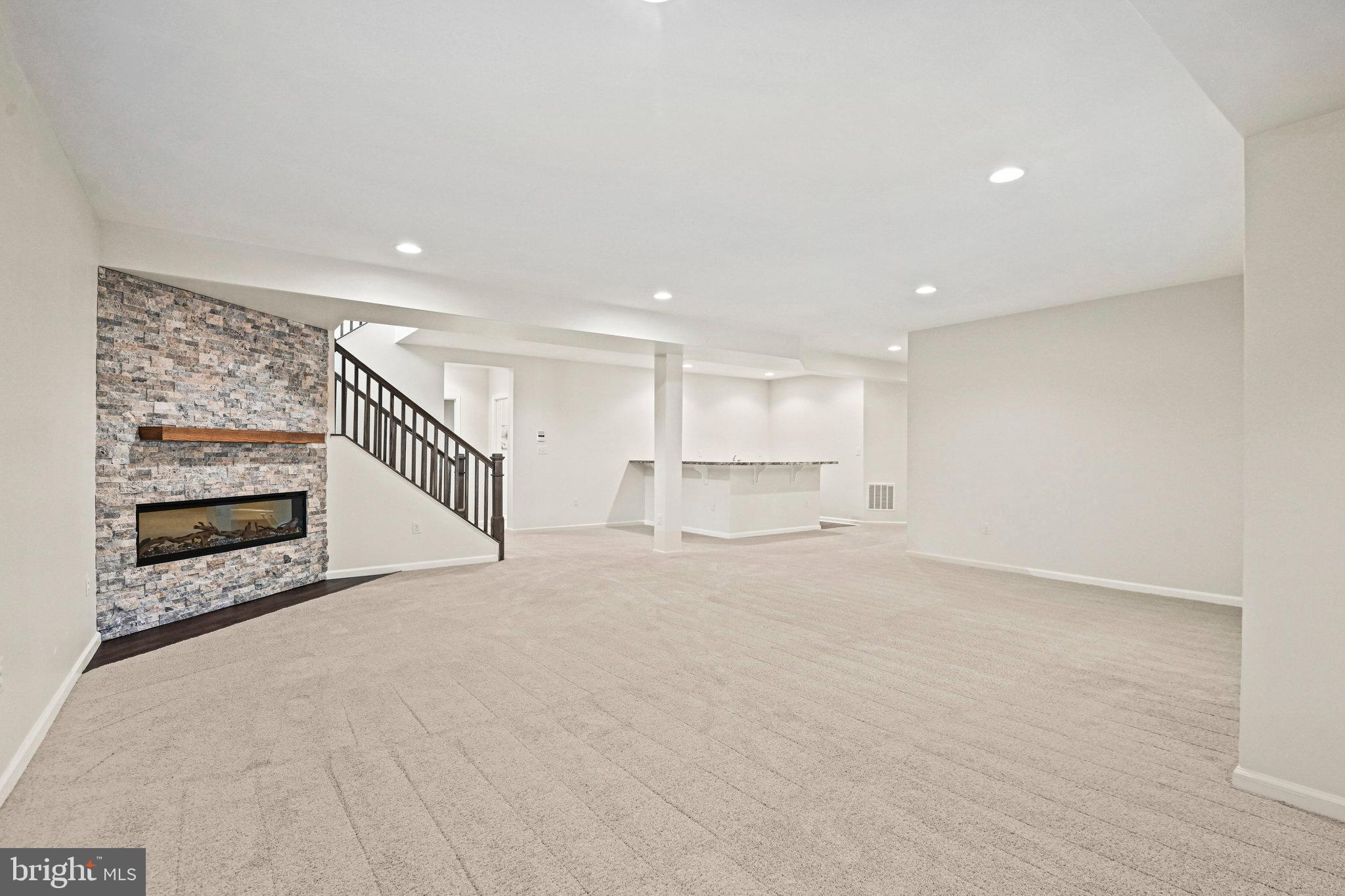 GREENS SOUTH AT WILLOWSF - Residential