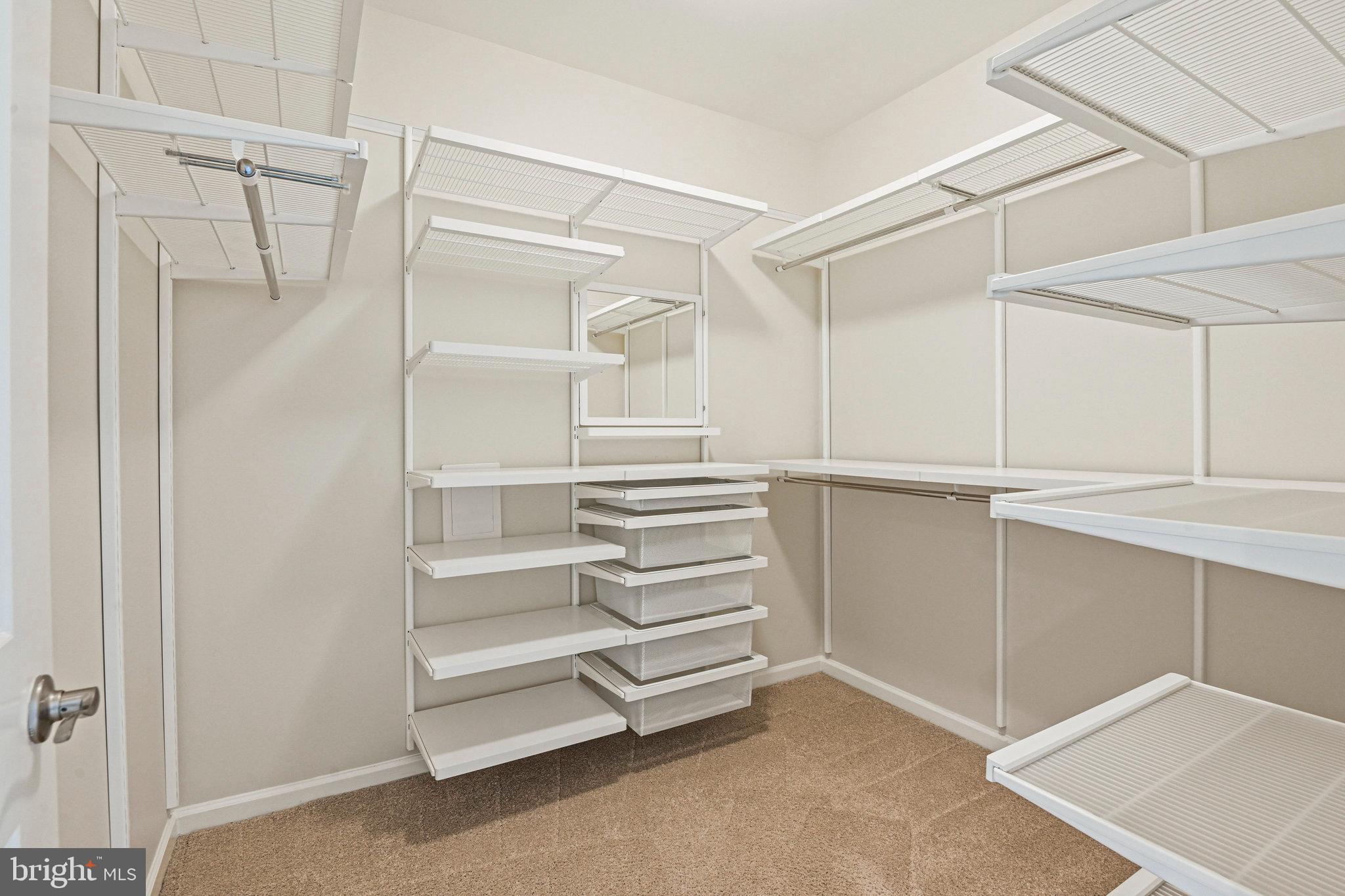 GREENS SOUTH AT WILLOWSF - Residential