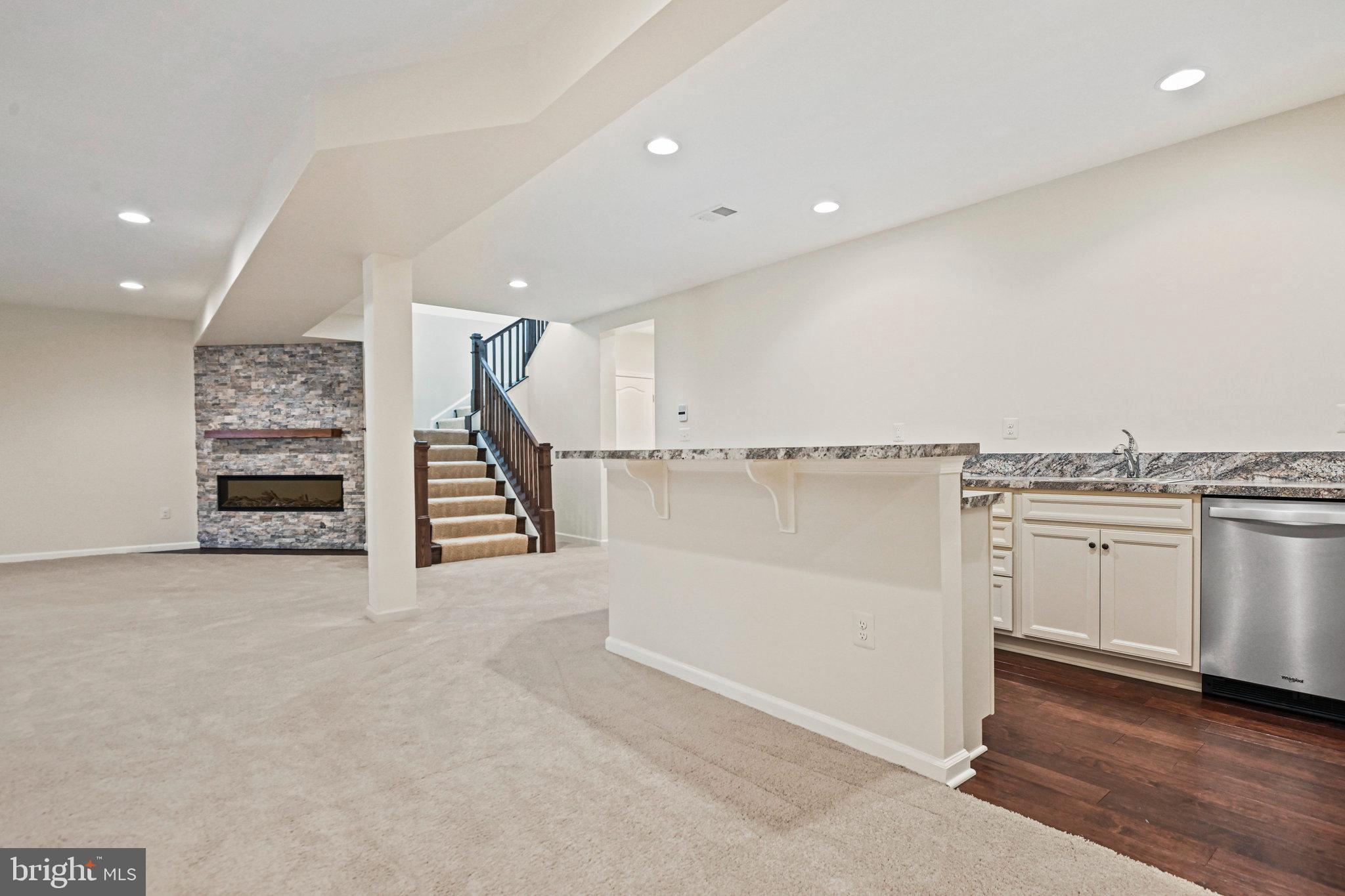 GREENS SOUTH AT WILLOWSF - Residential