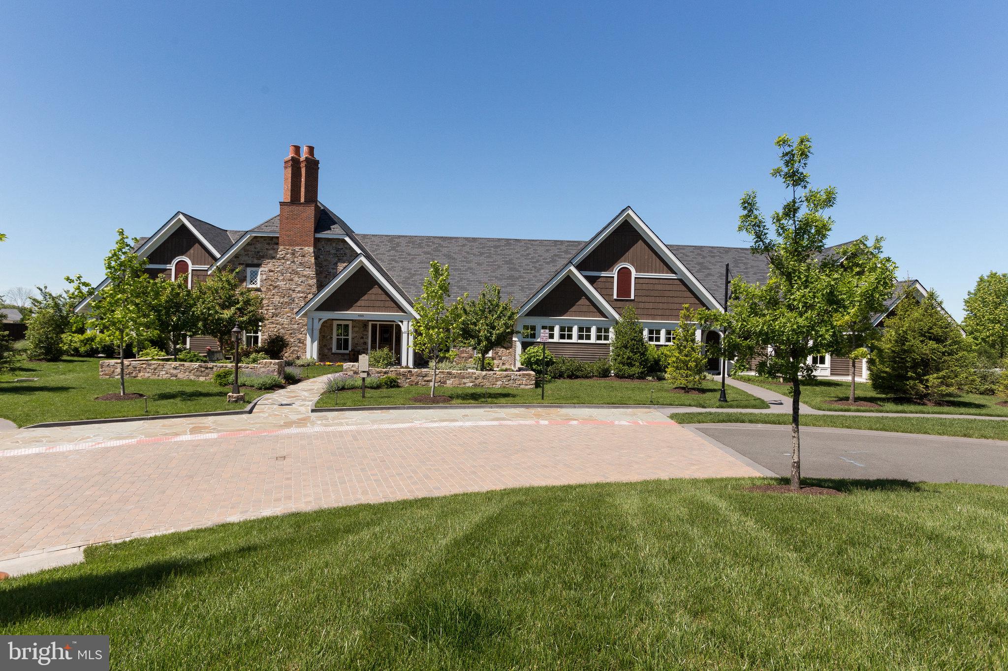 GREENS SOUTH AT WILLOWSF - Residential