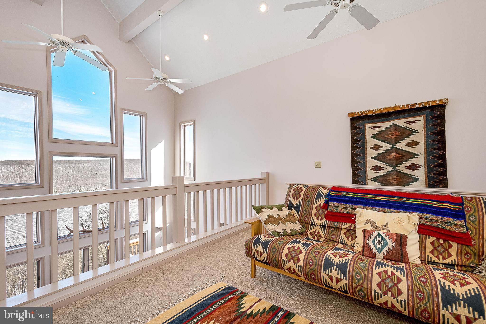 MOUNTAINSIDE - Residential