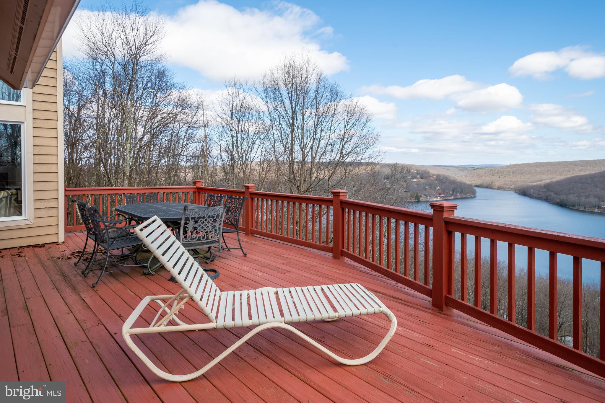 MOUNTAINSIDE - Residential