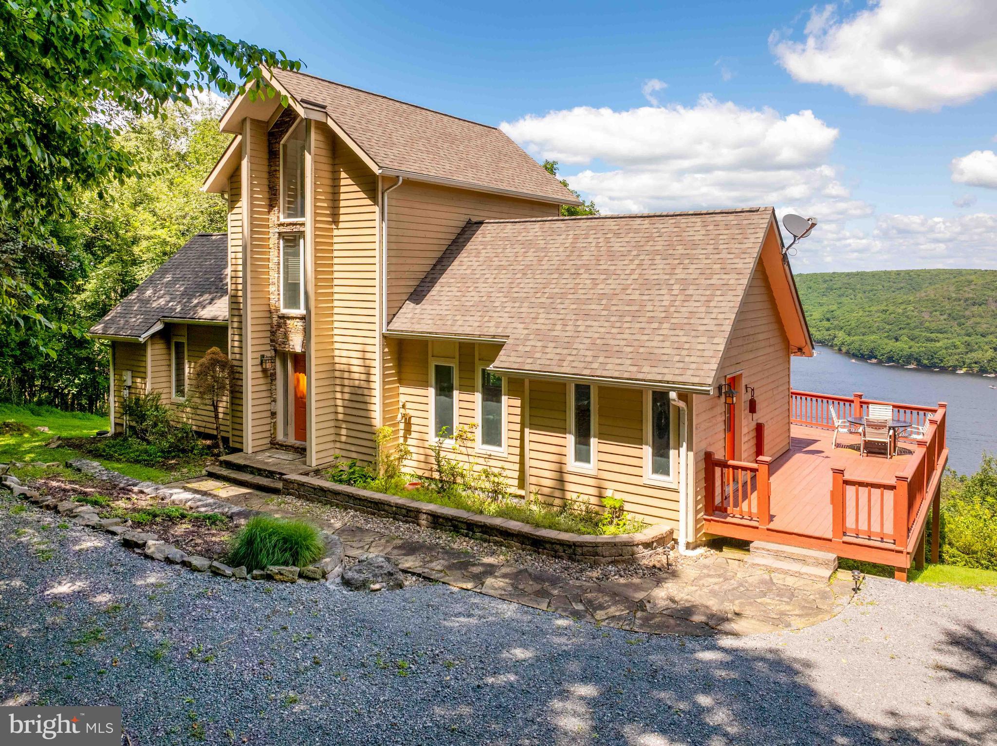 164 GRANDVIEW DRIVE