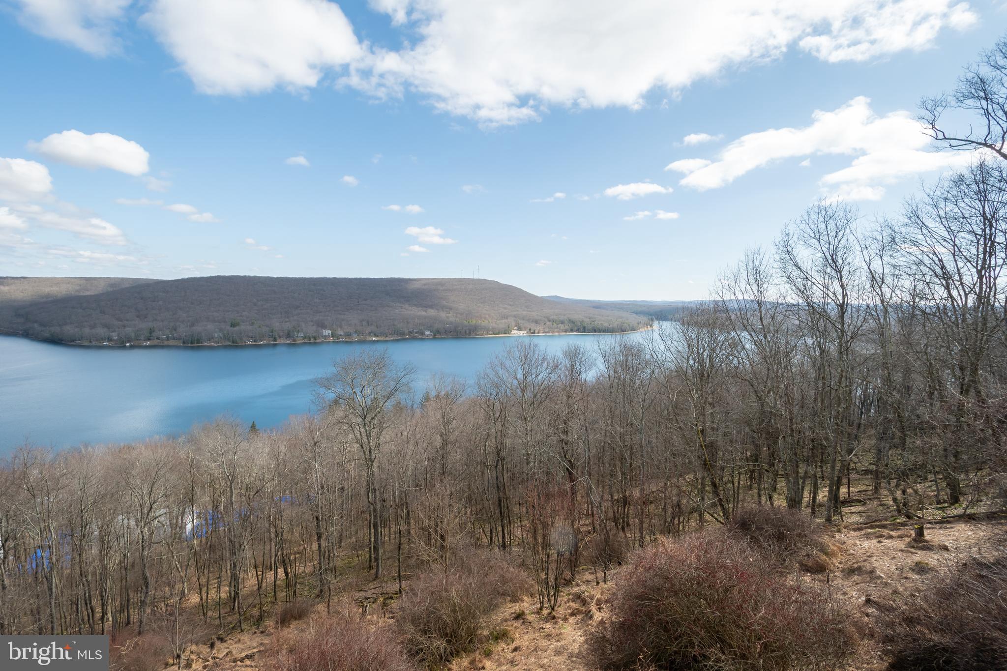 MOUNTAINSIDE - Residential