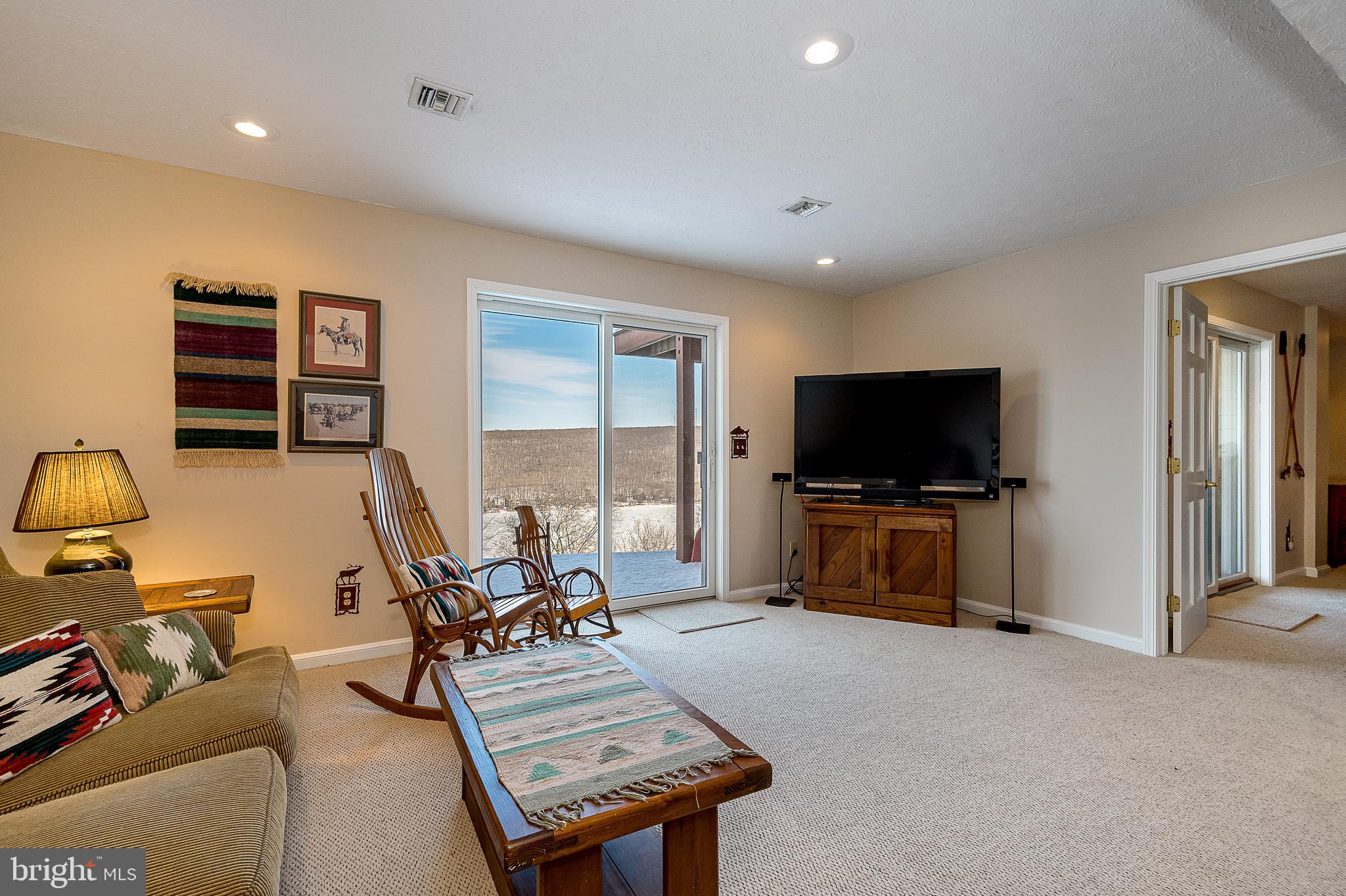 MOUNTAINSIDE - Residential