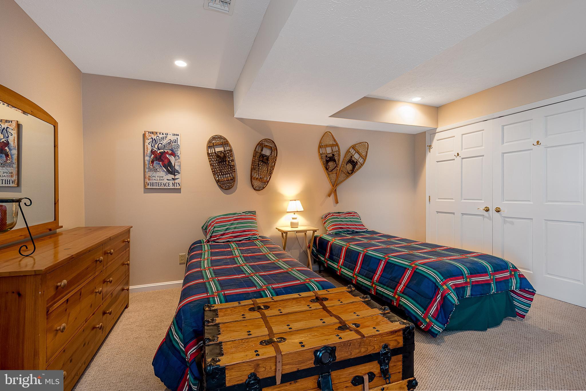 MOUNTAINSIDE - Residential