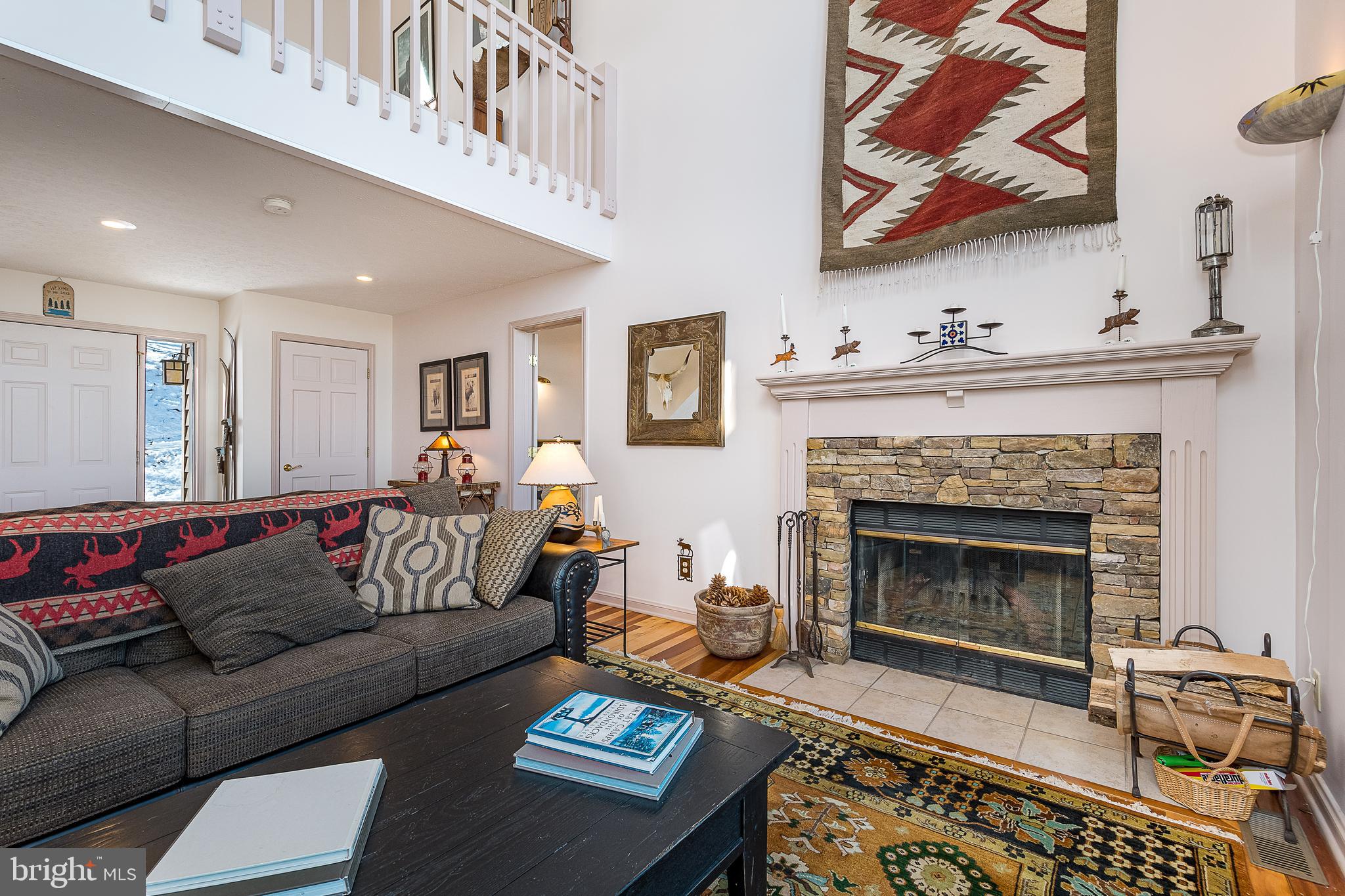 MOUNTAINSIDE - Residential