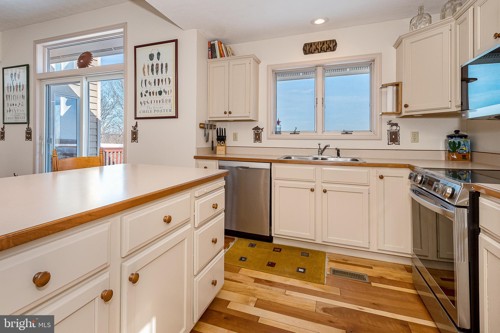 MOUNTAINSIDE - Residential