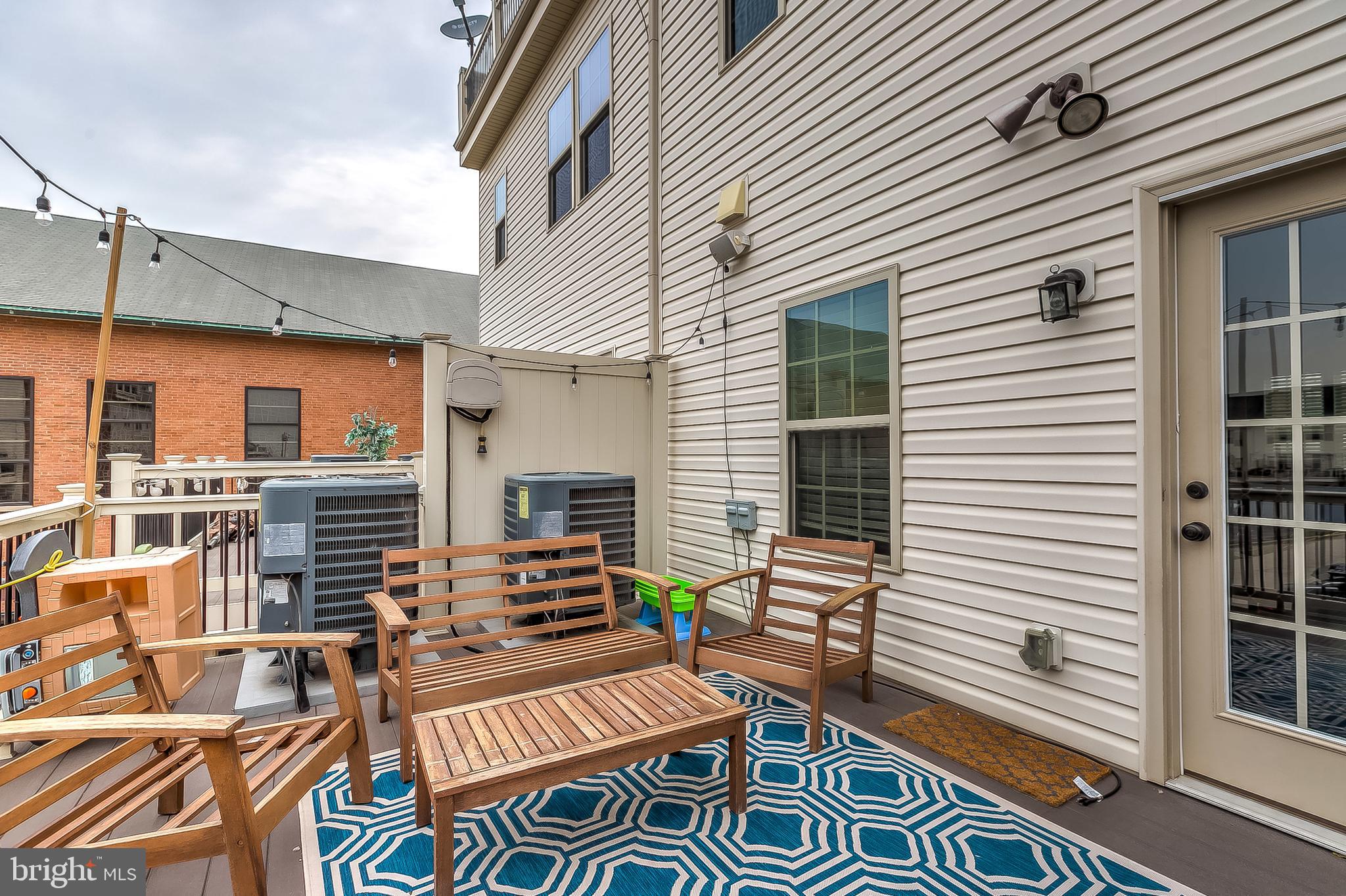 O'DONNELL SQUARE - Residential