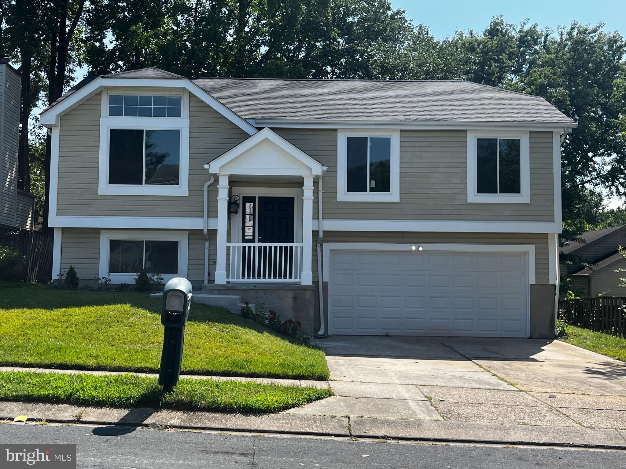1407 GESNA DRIVE