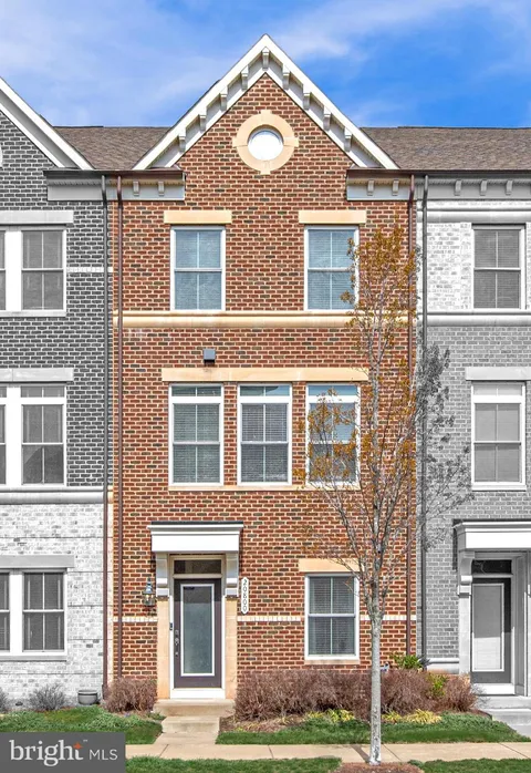 20800 Duxbury Terrace, Ashburn, VA MLS: VALO2096396