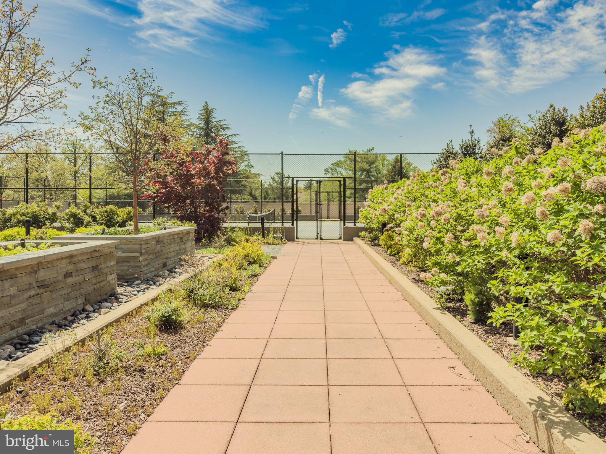 THE FALLSWOOD - Residential