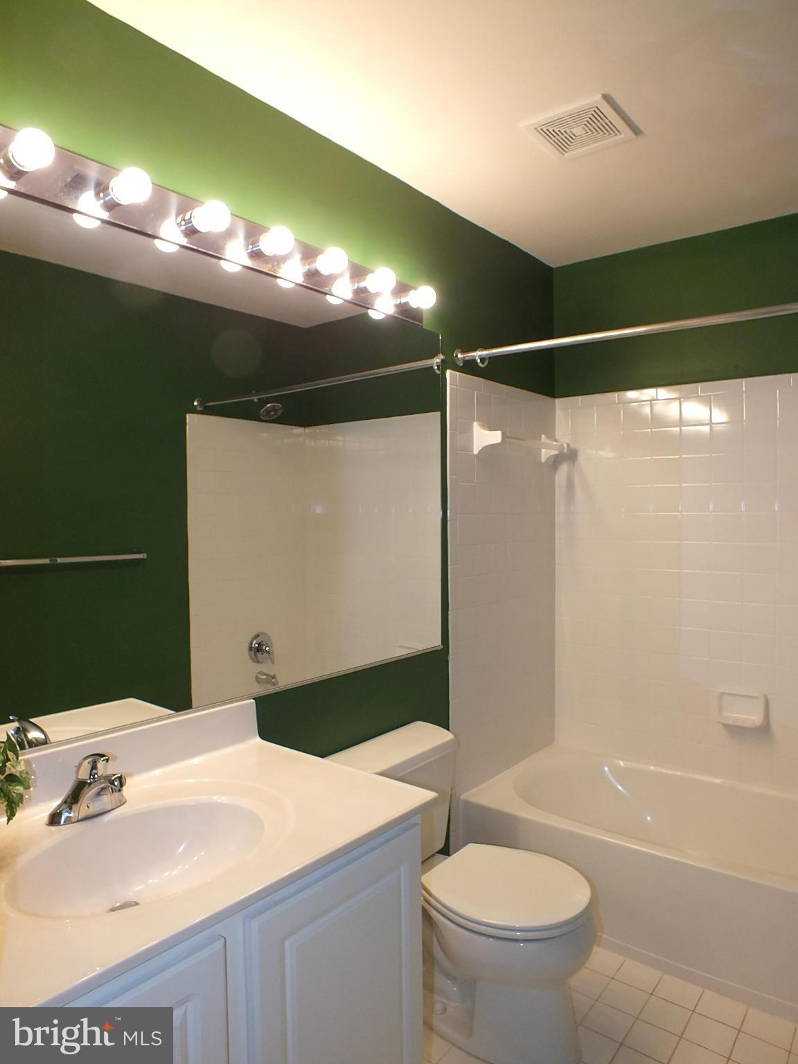 BROADLANDS SOUTH - Residential Lease