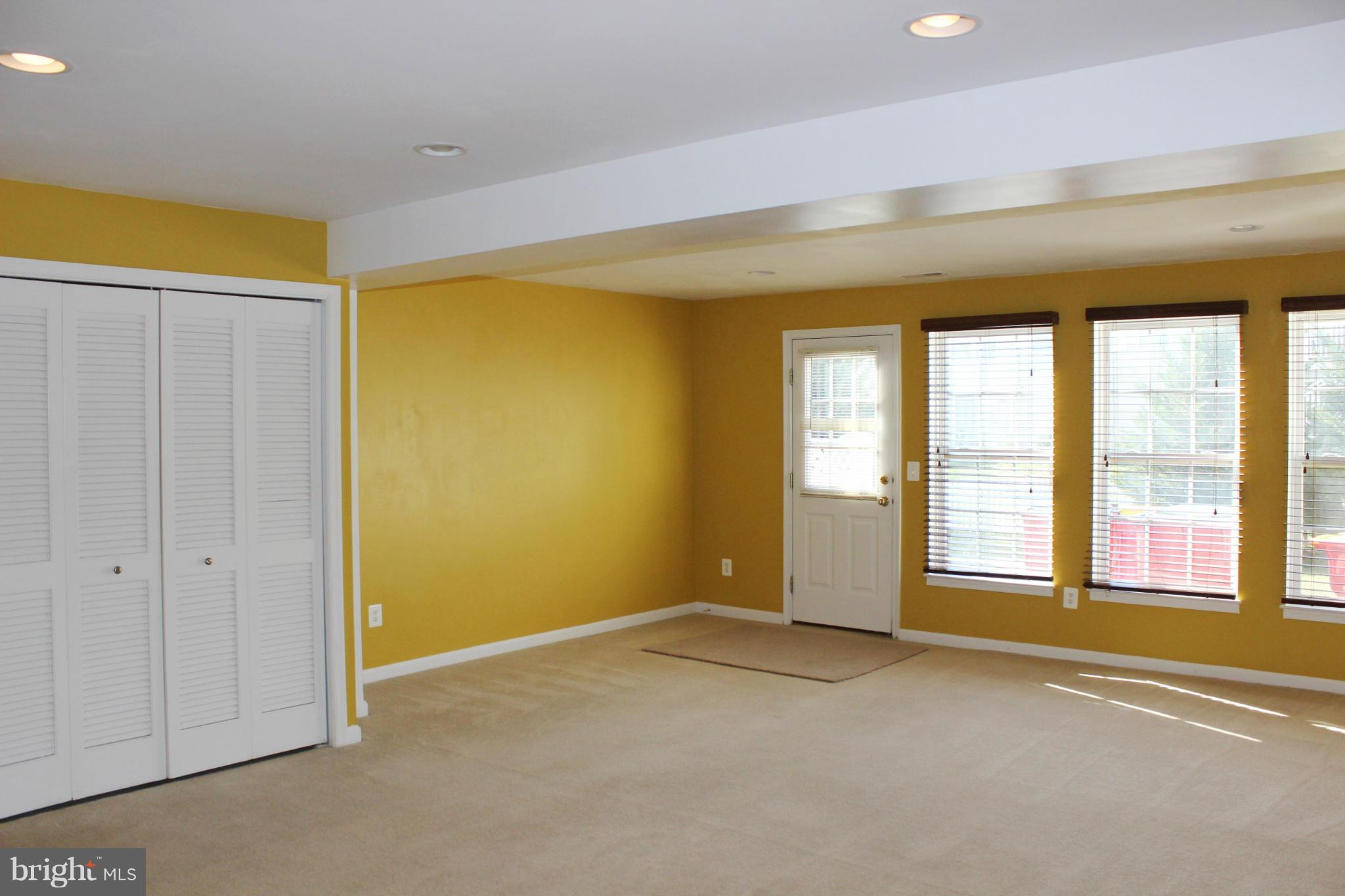 LAKELAND PLACE - Residential