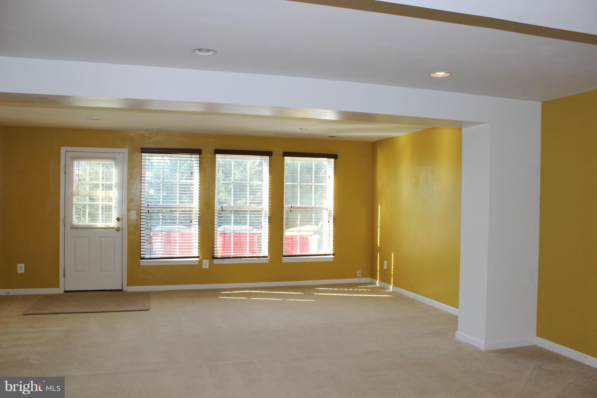 LAKELAND PLACE - Residential