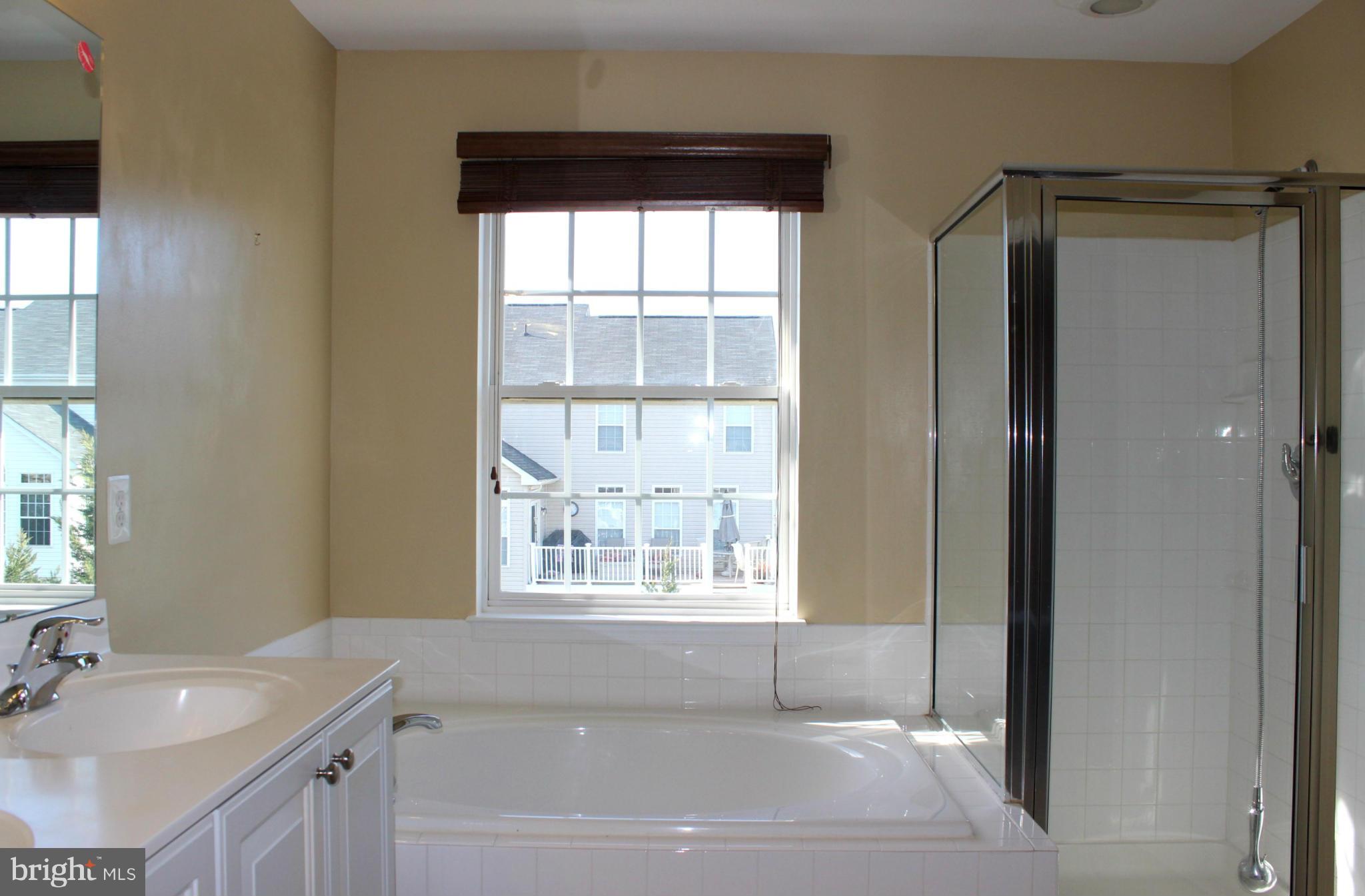 LAKELAND PLACE - Residential