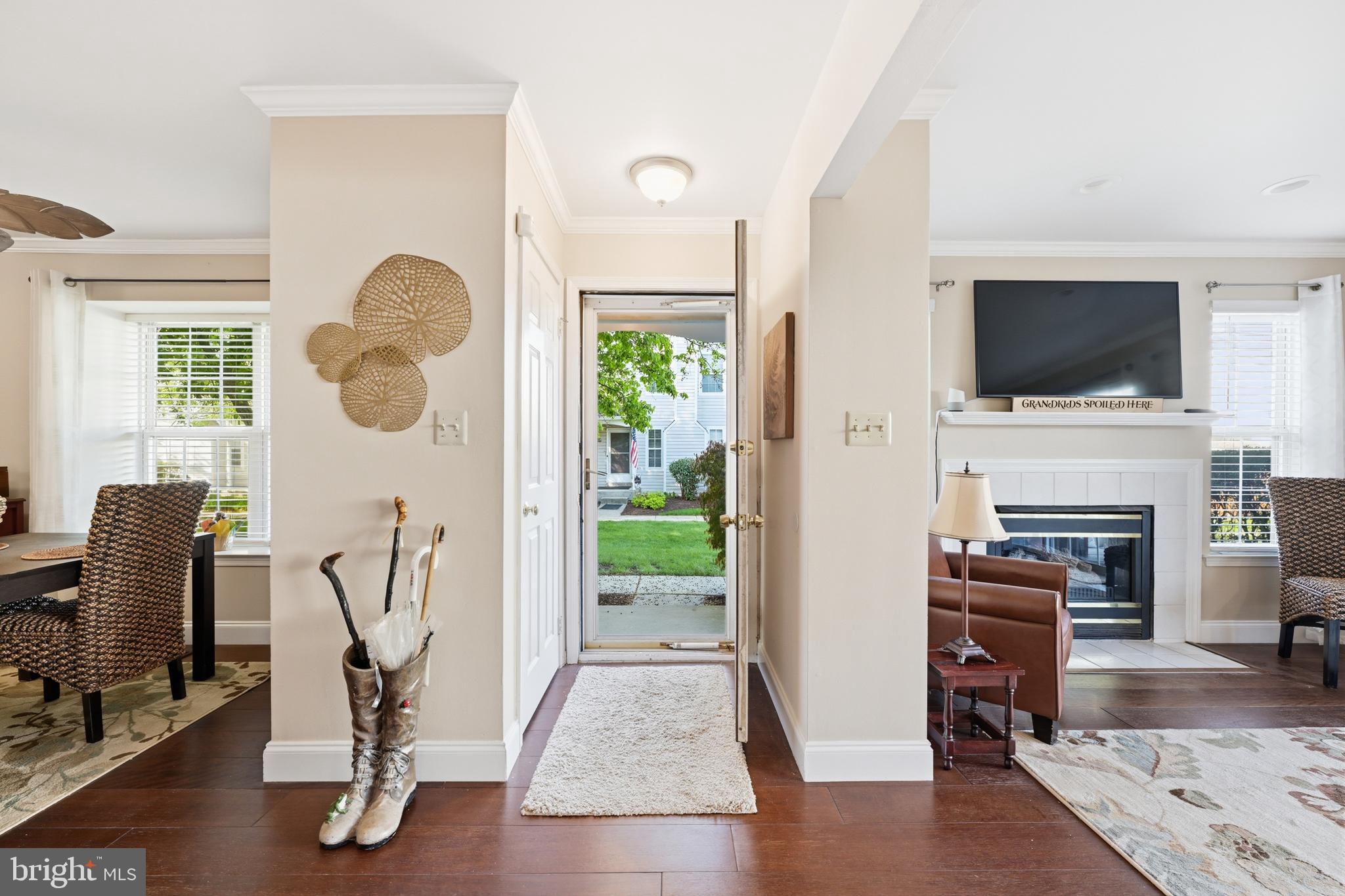 MAKEFIELD GLEN - Residential