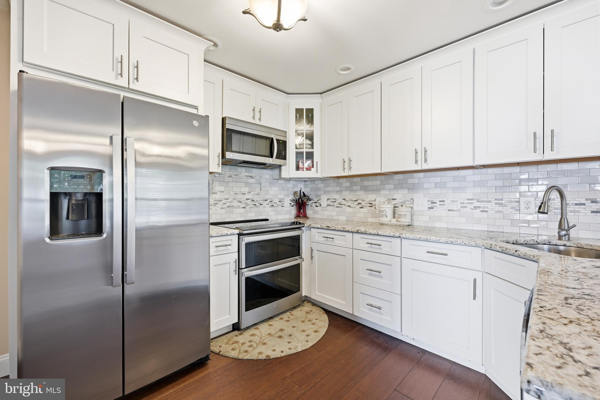 MAKEFIELD GLEN - Residential