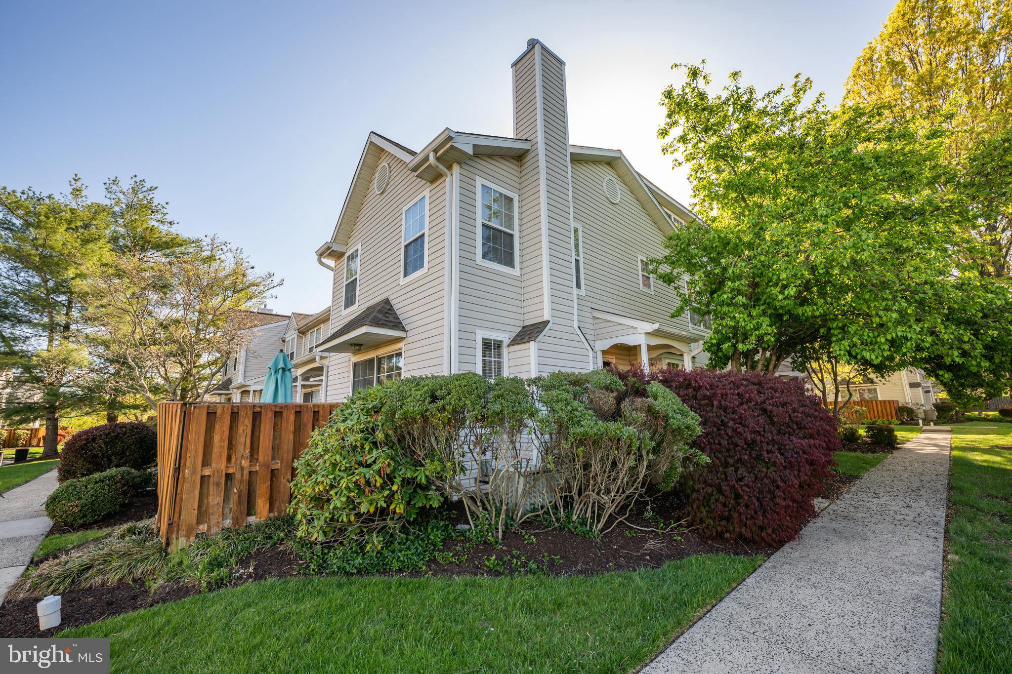 MAKEFIELD GLEN - Residential