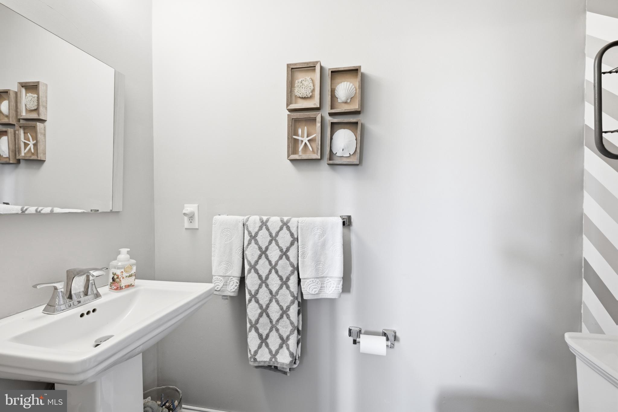 MAKEFIELD GLEN - Residential