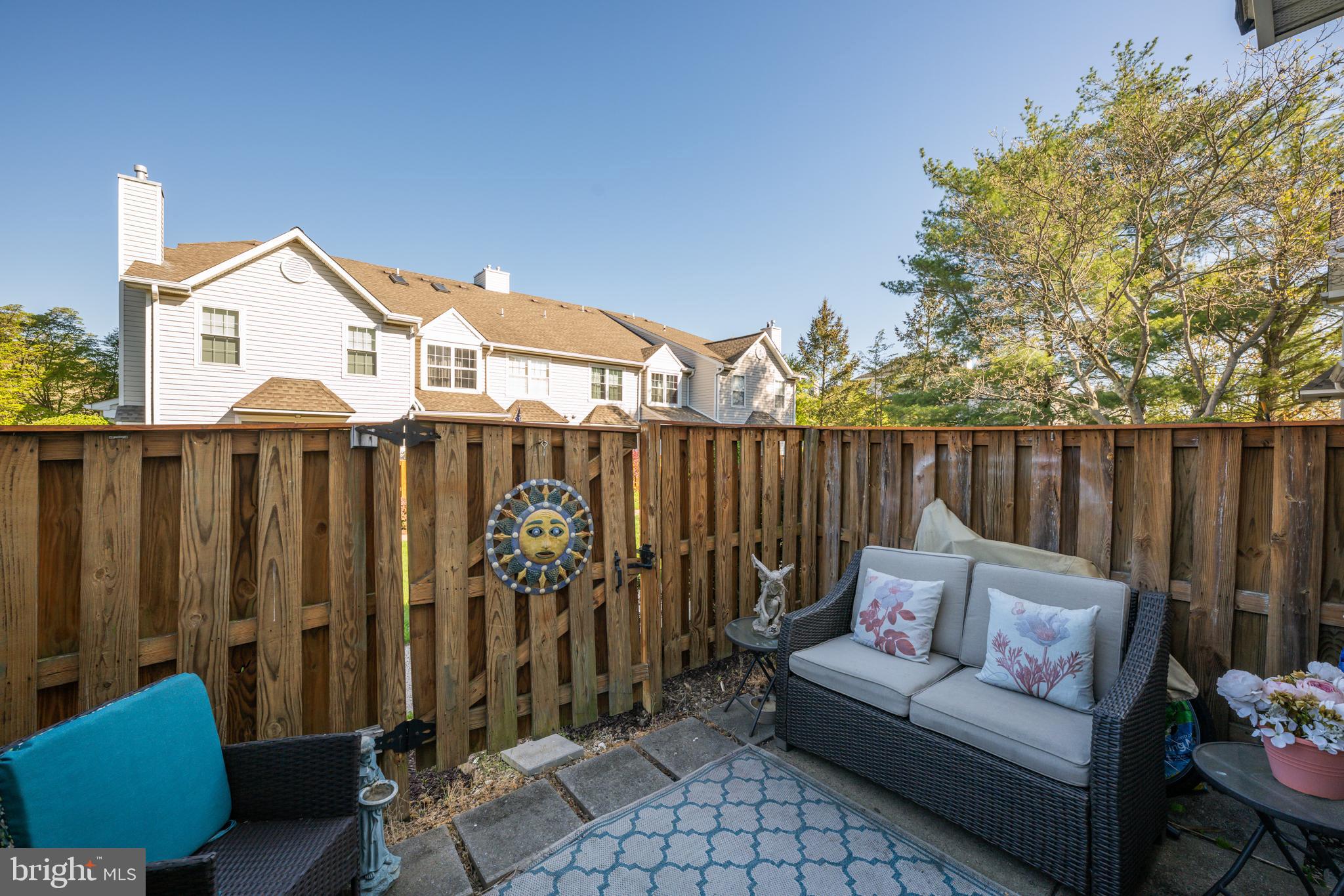 MAKEFIELD GLEN - Residential