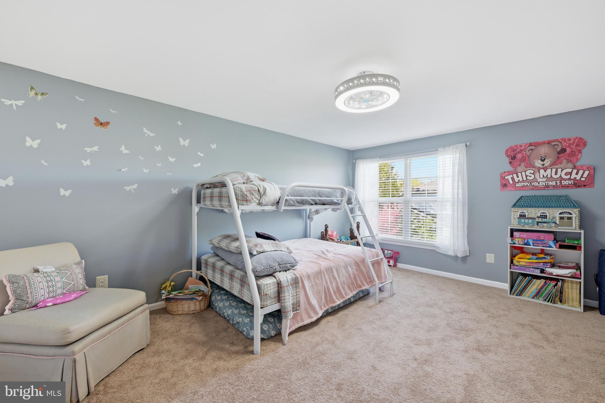 MAKEFIELD GLEN - Residential