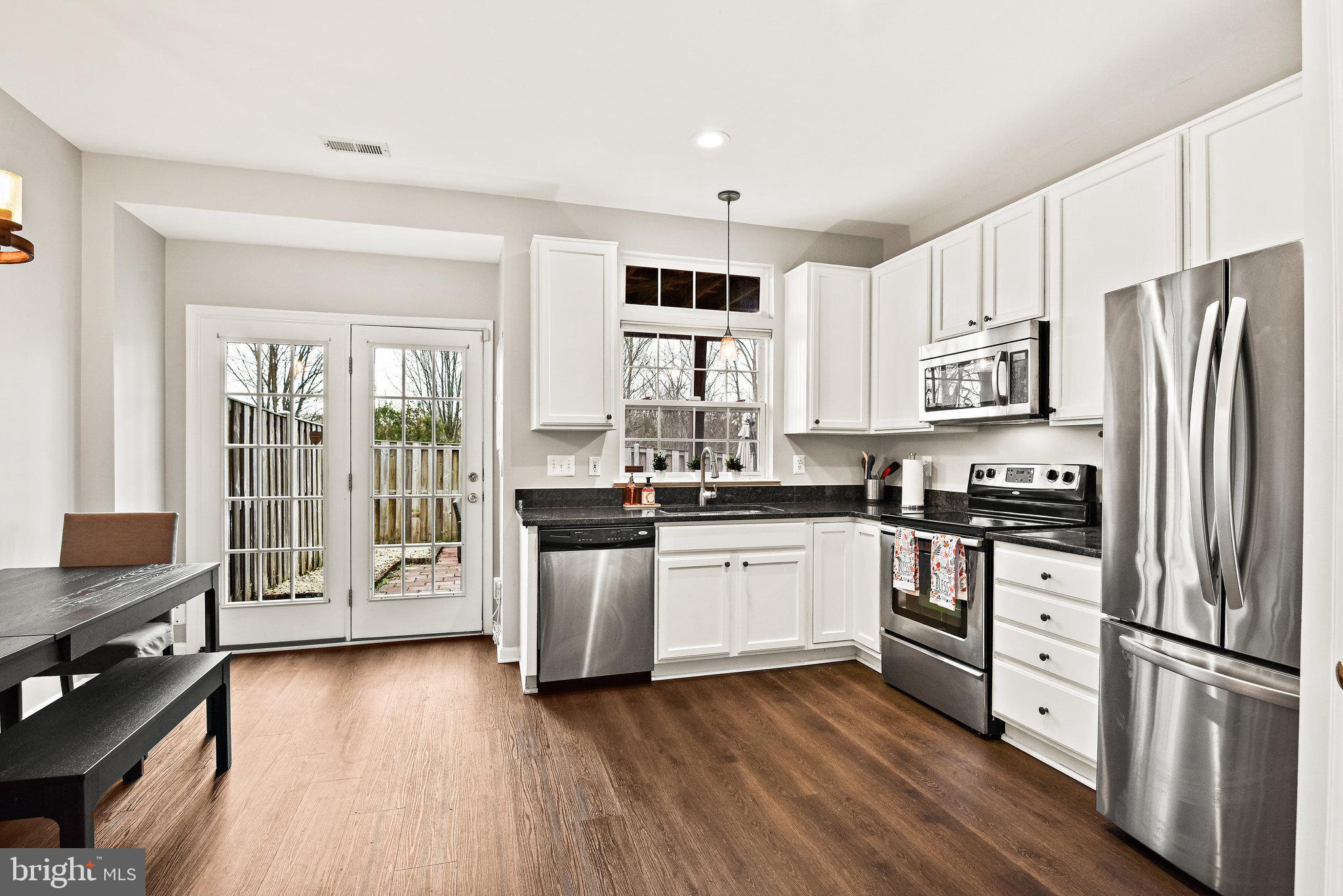 ASHBURN VILLAGE - Residential