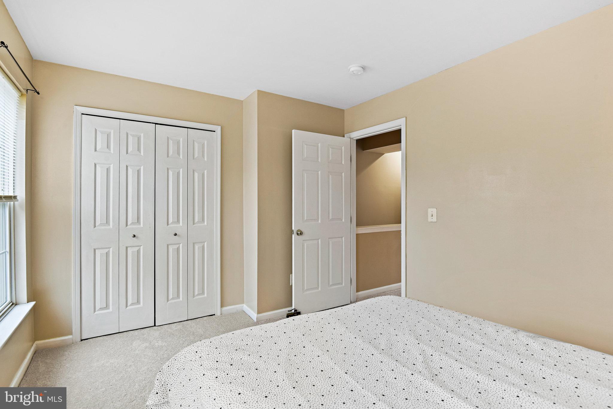 ASHBURN VILLAGE - Residential